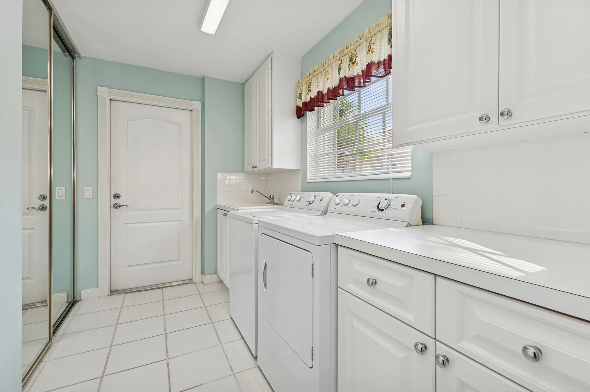 Property Slideshow image 15 of 42 | 7108 gila ln, West Palm Beach, FL, 33411