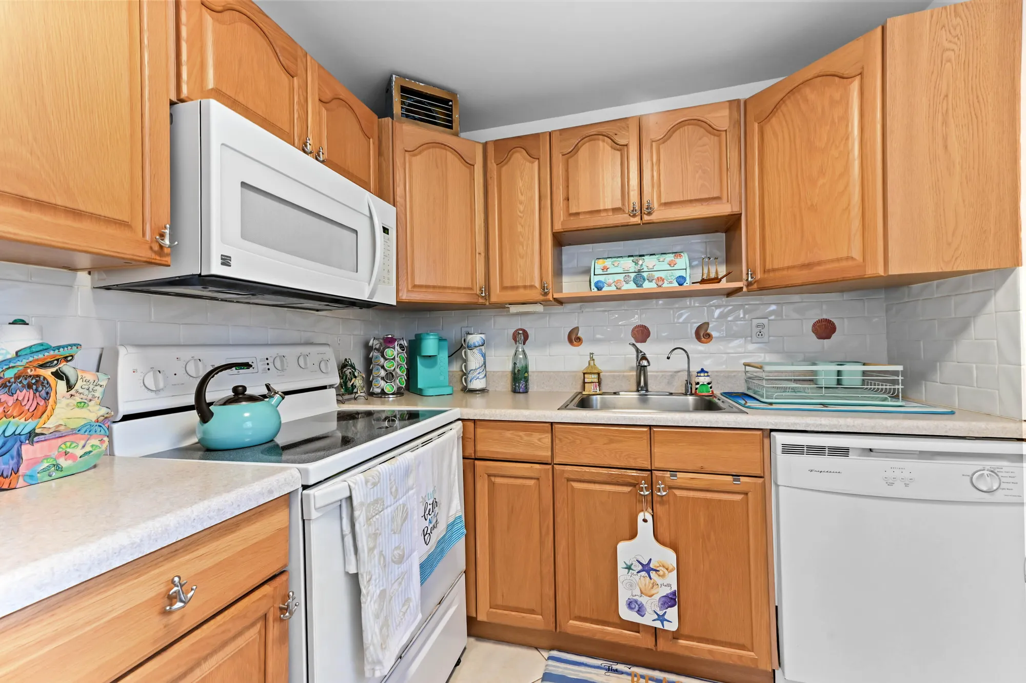 Property Slideshow image 12 of 42 | 98 flanders c, Delray Beach, FL, 33484