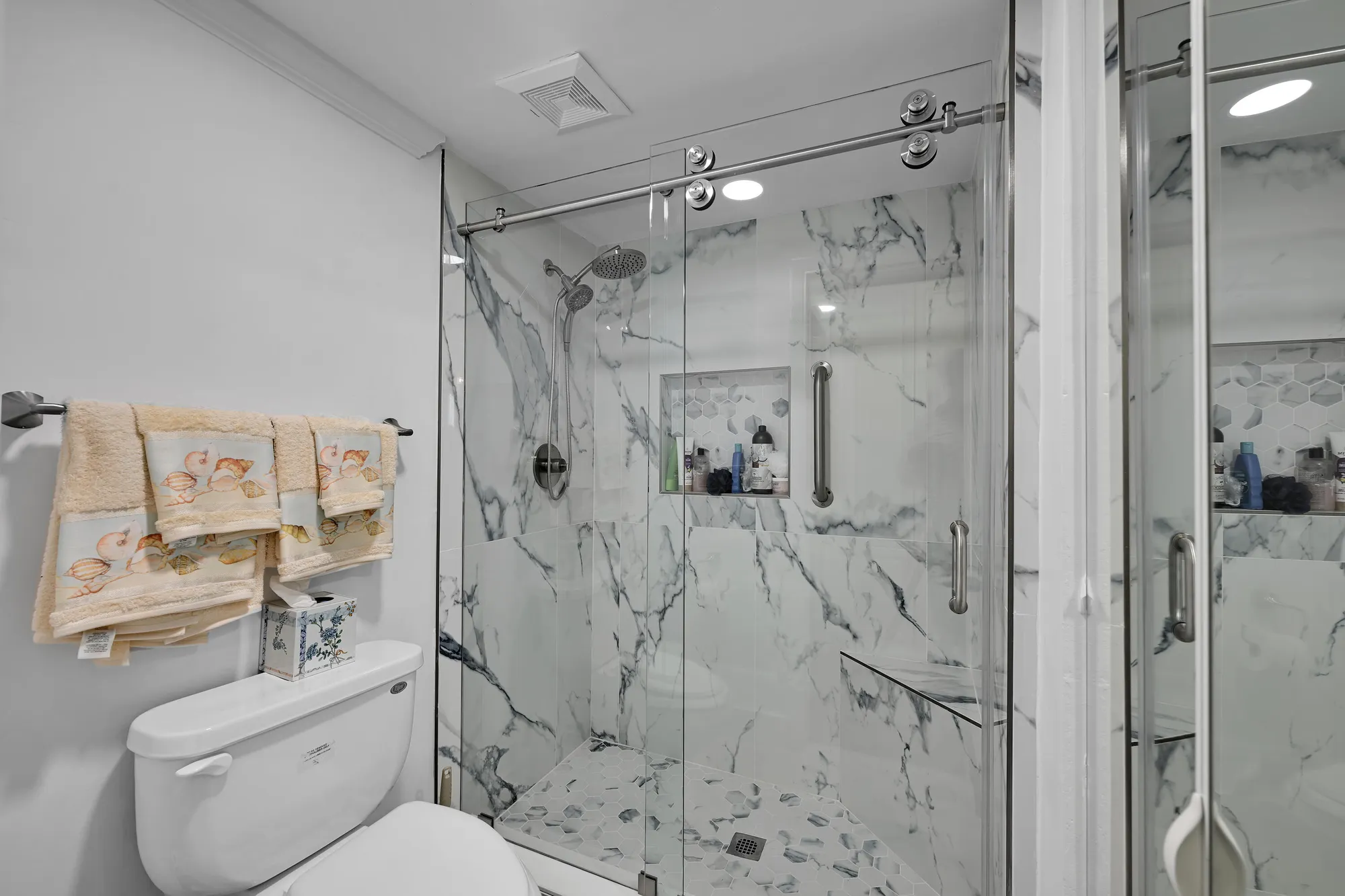 Property Slideshow image 18 of 24 | 13791 flora pl d, Delray Beach, FL, 33484