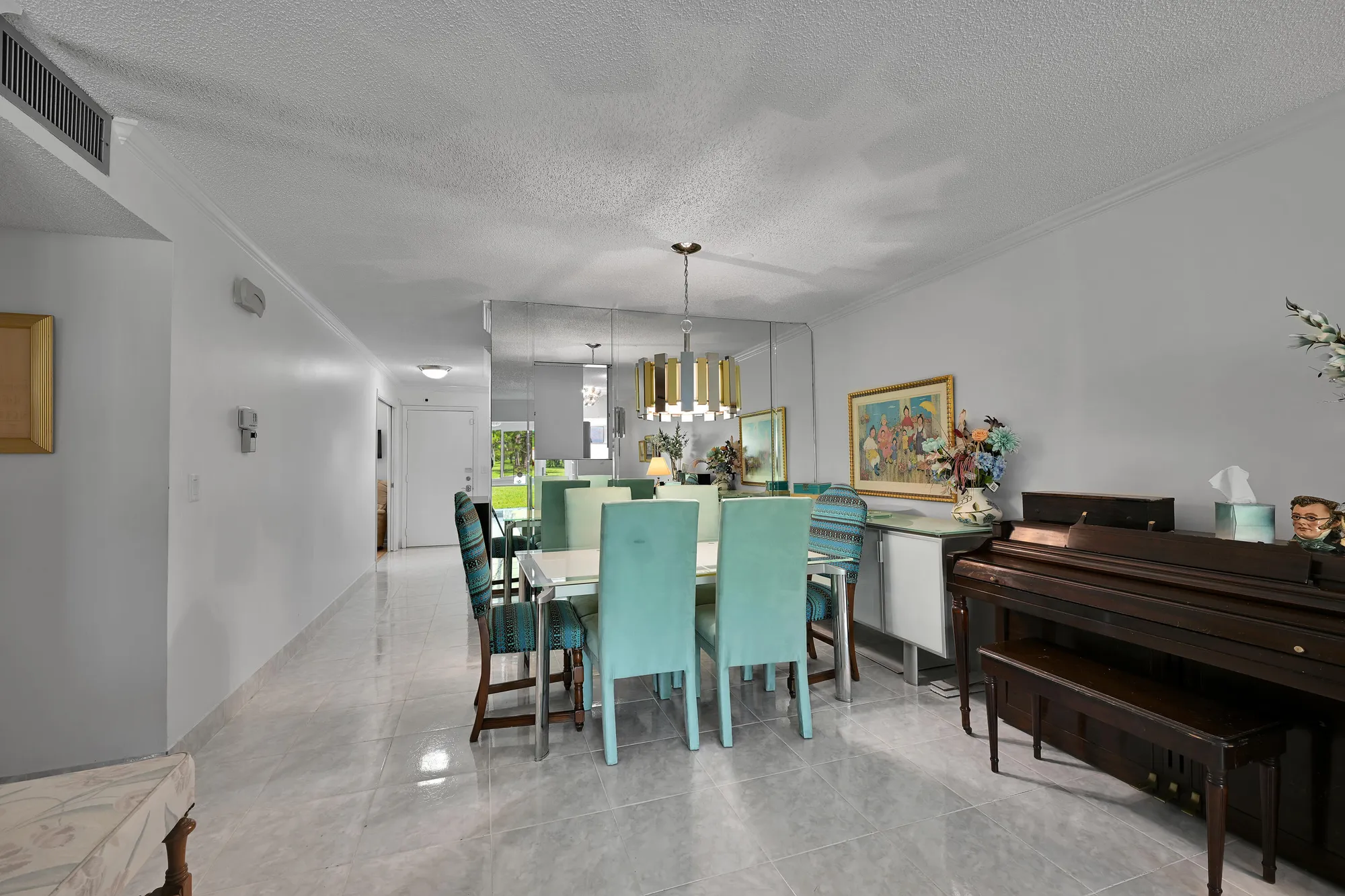 Property Slideshow image 7 of 24 | 13791 flora pl d, Delray Beach, FL, 33484