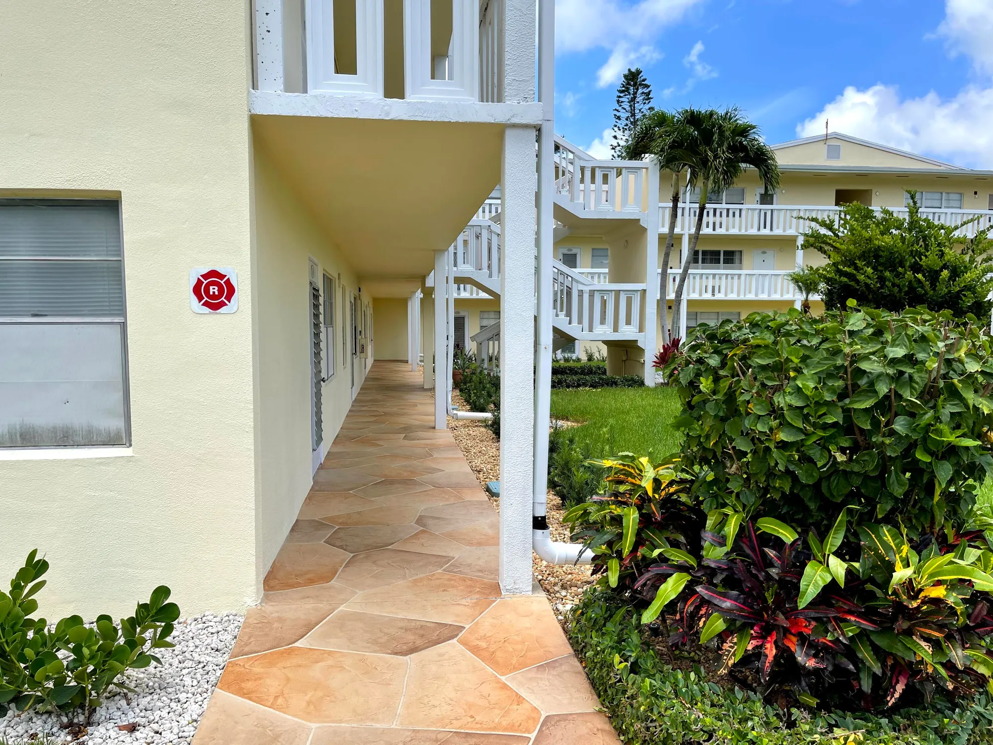 Property Slideshow image 4 of 23 | 198 dorset e unit e, Boca Raton, FL, 33434