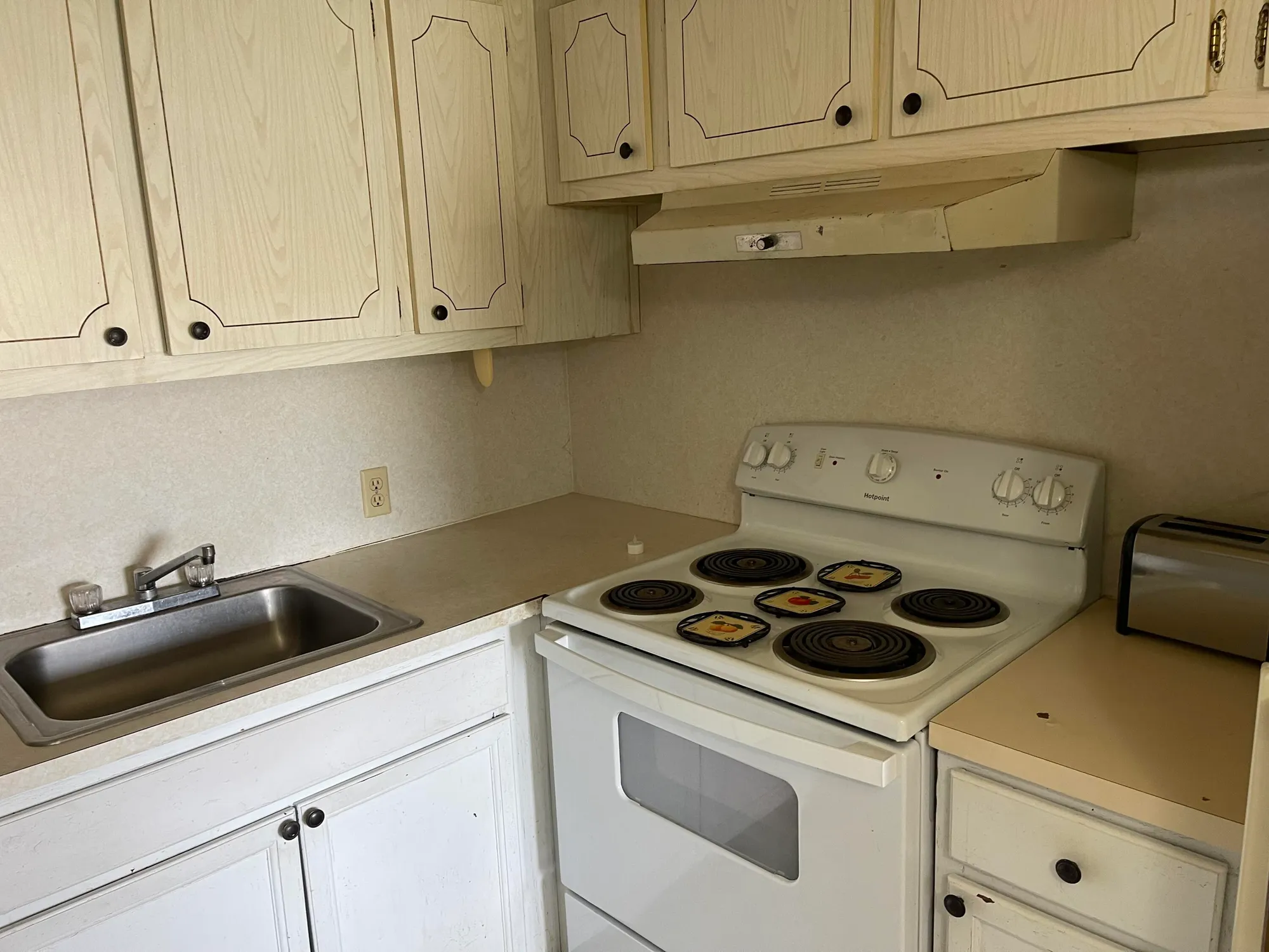 Property Slideshow image 10 of 23 | 198 dorset e unit e, Boca Raton, FL, 33434