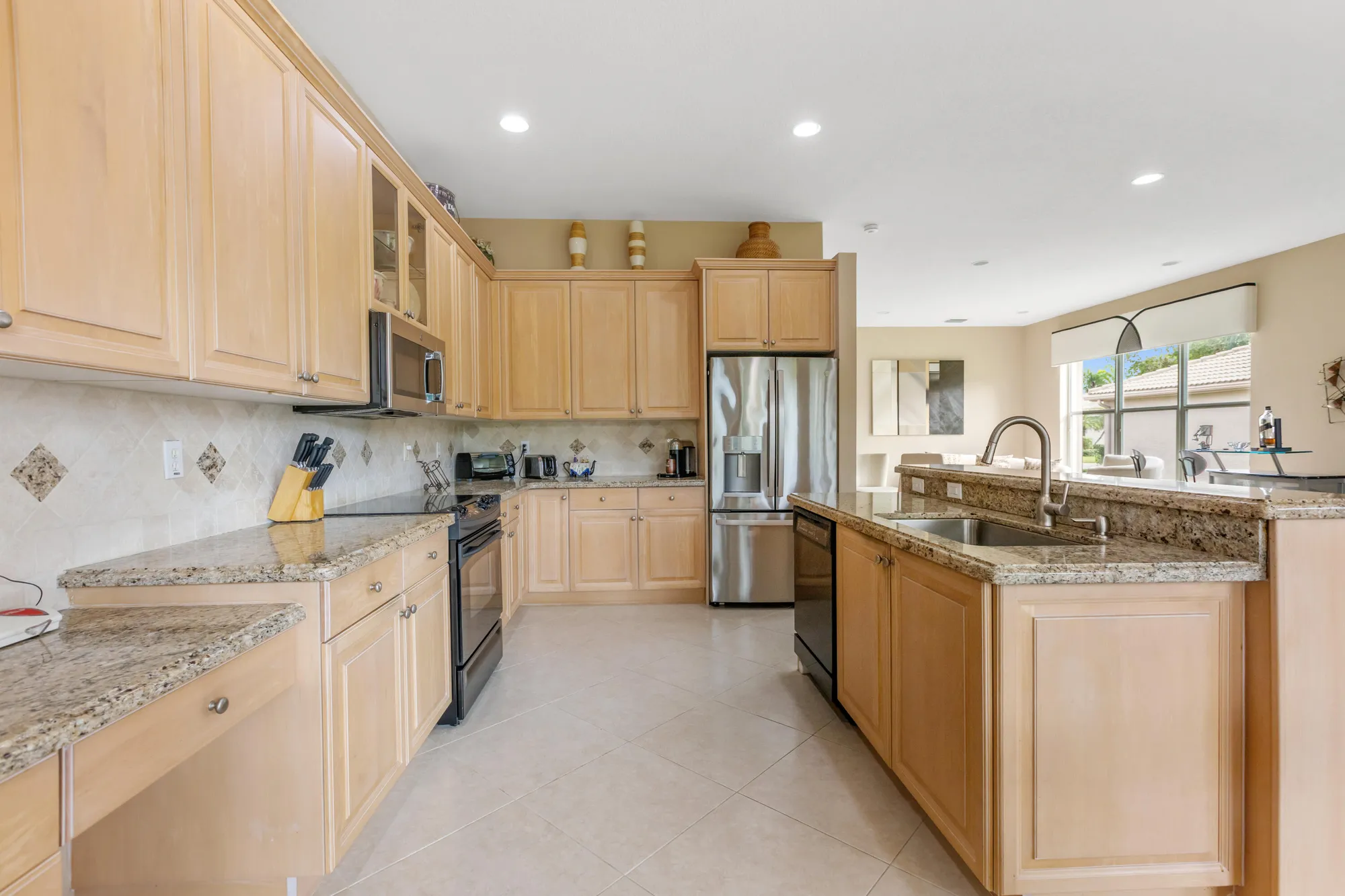 Property Slideshow image 12 of 36 | 8806 laguna royale pts, Lake Worth, FL, 33467