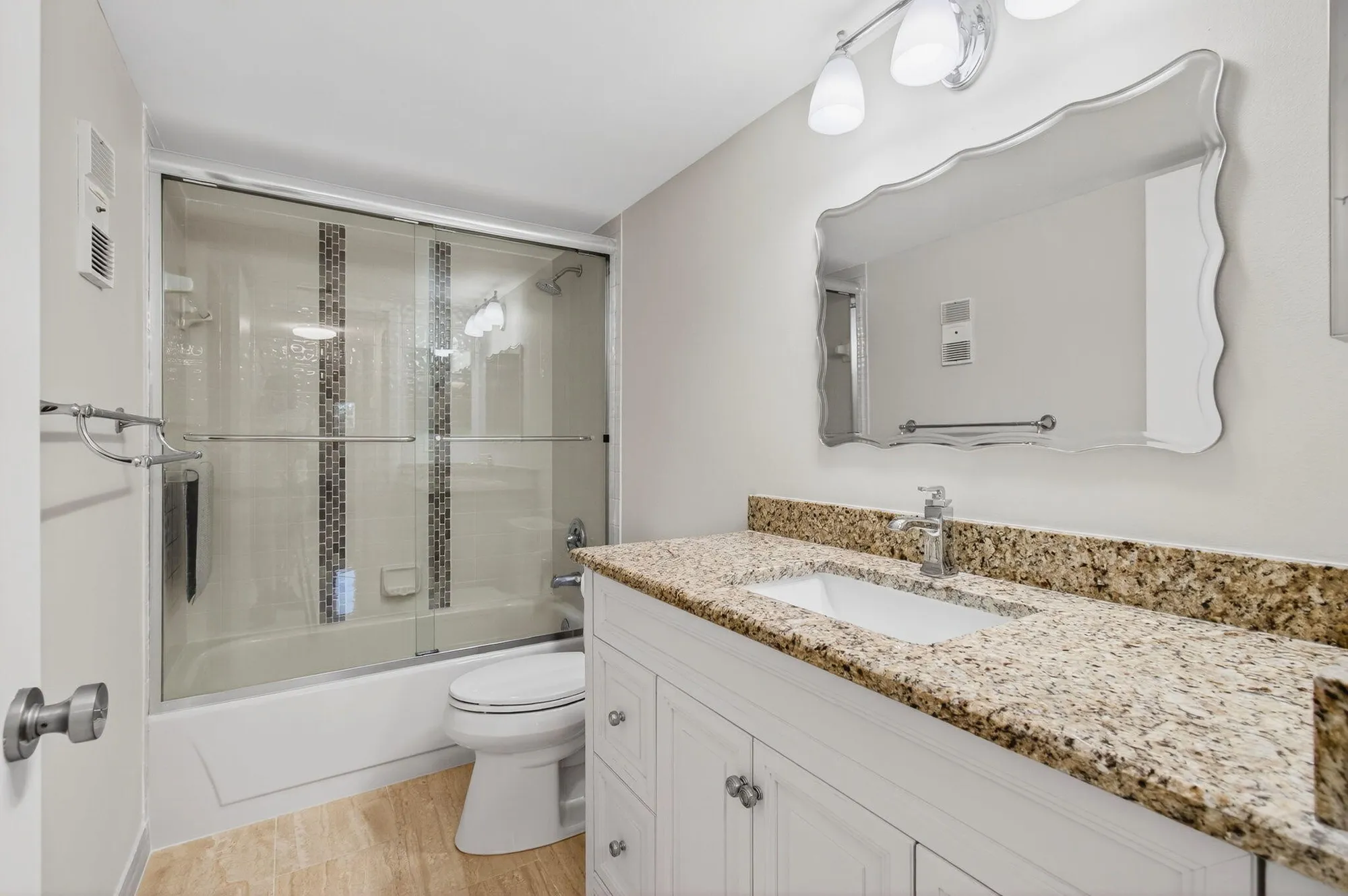 Property Slideshow image 14 of 114 | 5574 witney dr 109, Delray Beach, FL, 33484