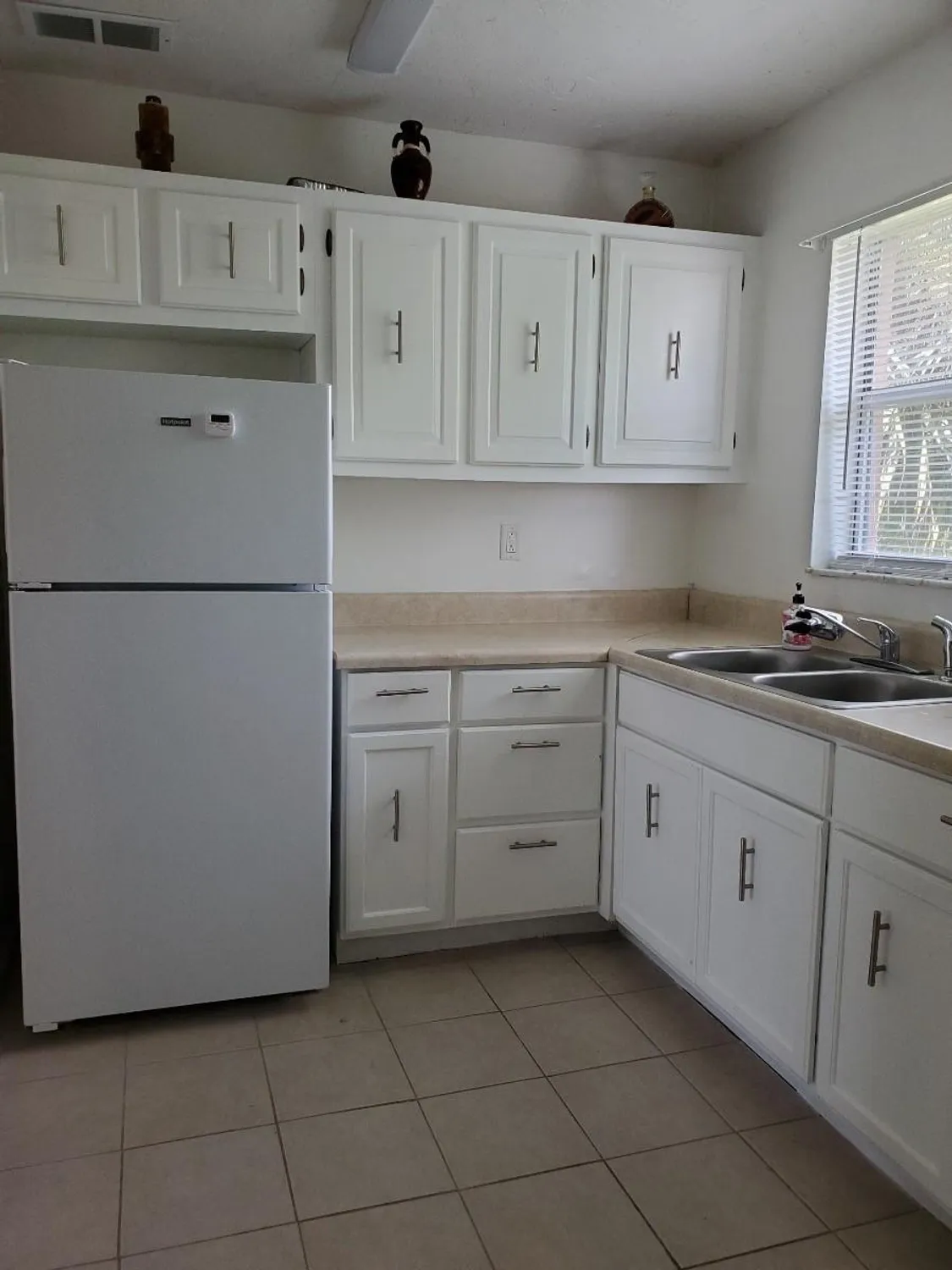 Property Slideshow image 4 of 14 | 235 lake dora dr # 235, West Palm Beach, FL, 33411