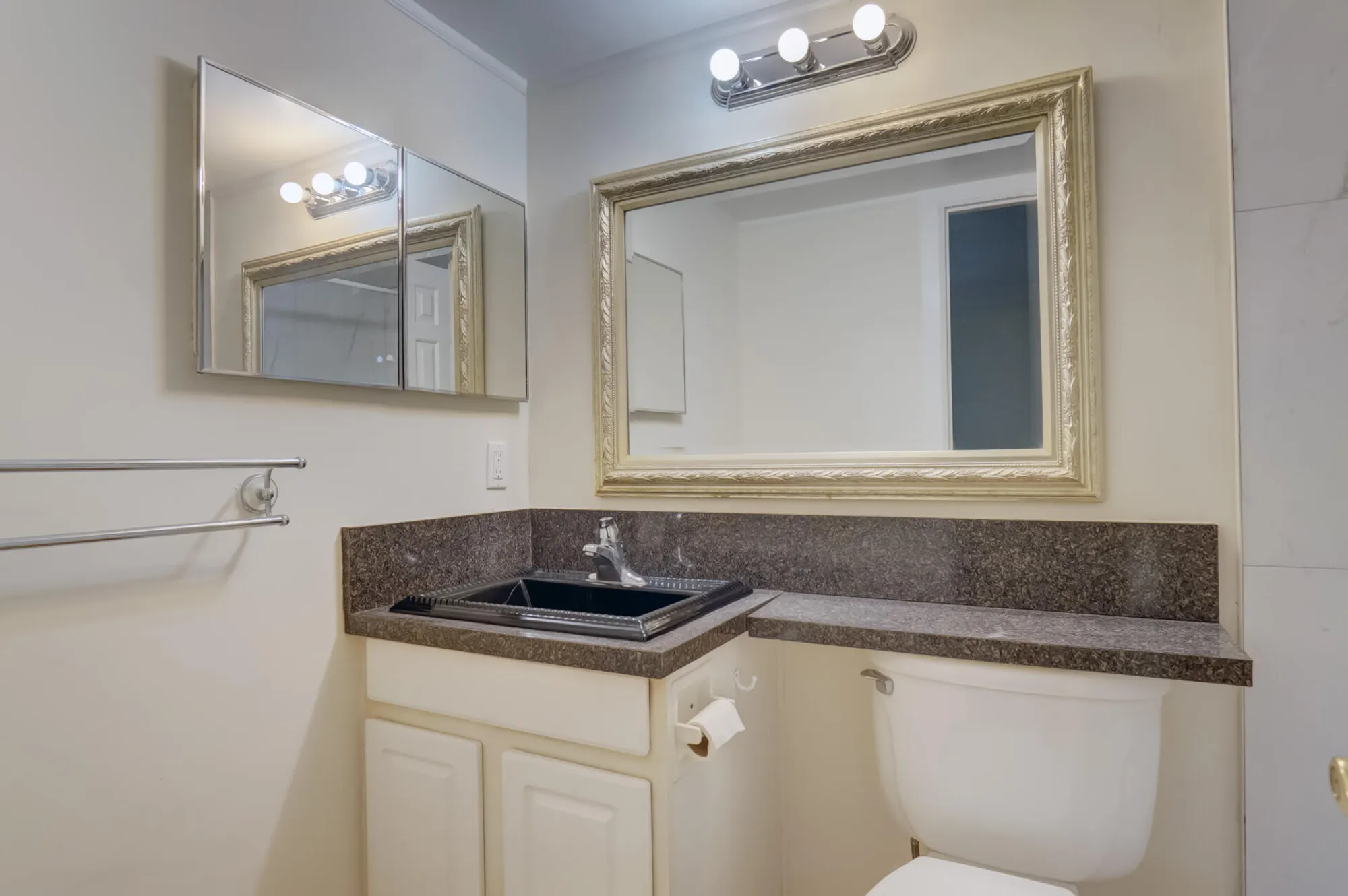 Property Slideshow image 10 of 20 | 19 hastings b b, West Palm Beach, FL, 33417