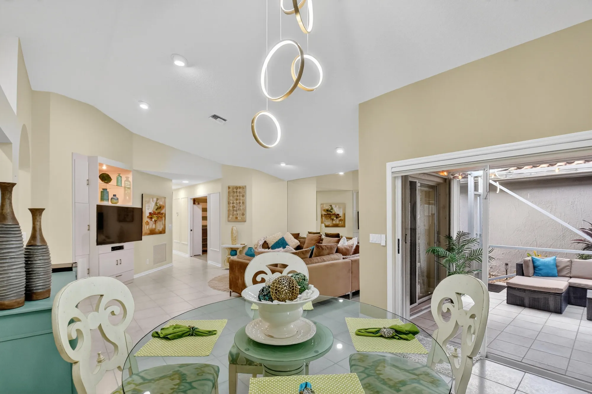 Property Slideshow image 16 of 63 | 7173 whitfield ave, Boynton Beach, FL, 33437