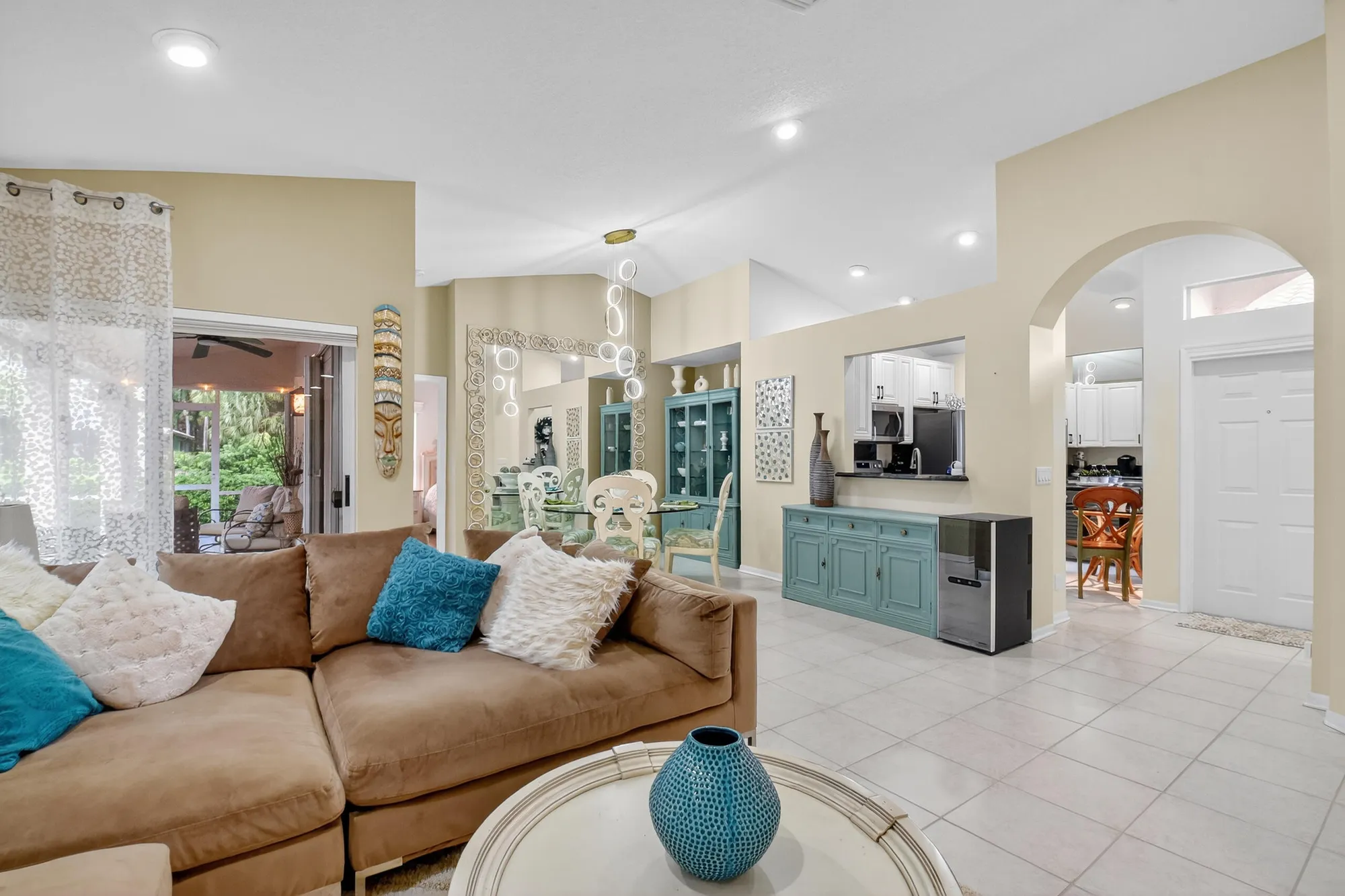 Property Slideshow image 18 of 63 | 7173 whitfield ave, Boynton Beach, FL, 33437
