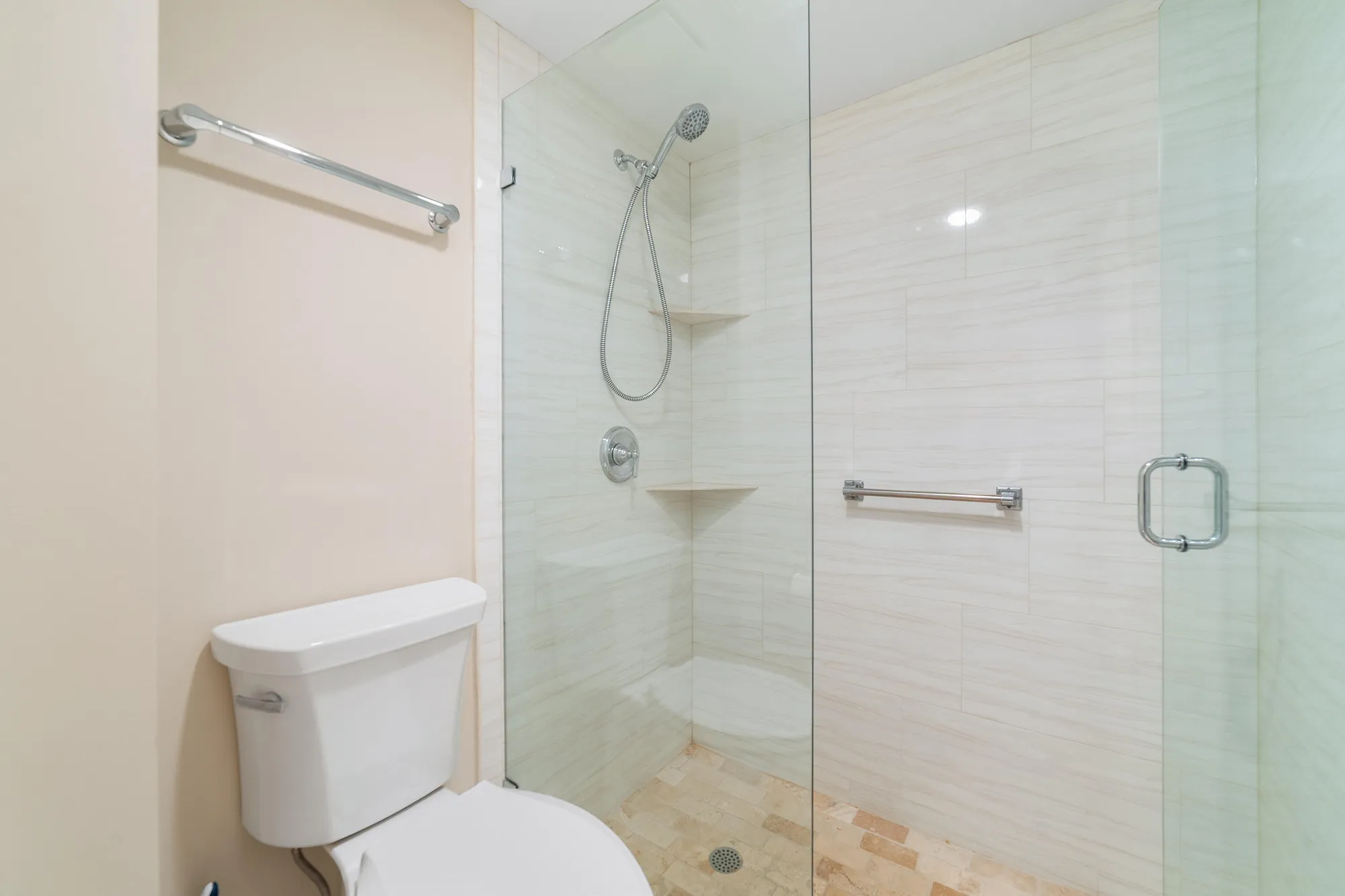 Property Slideshow image 14 of 28 | 1170 sugar sands blvd 407, Riviera Beach, FL, 33404