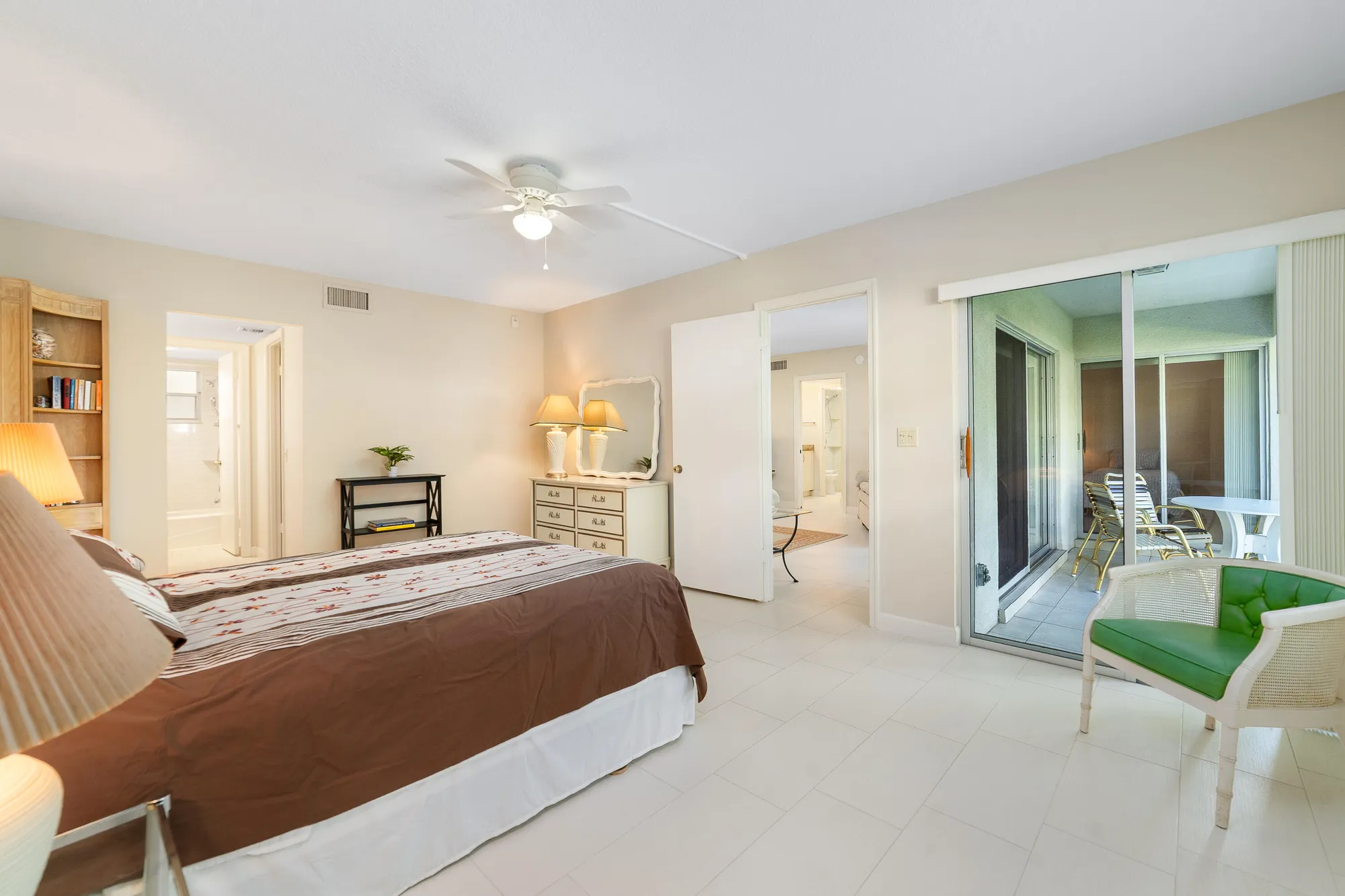 Property Slideshow image 8 of 28 | 1170 sugar sands blvd 407, Riviera Beach, FL, 33404