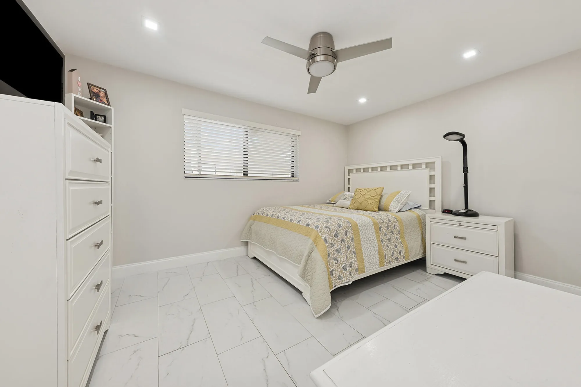 Property Slideshow image 7 of 17 | 5340 las verdes cir 322, Delray Beach, FL, 33484