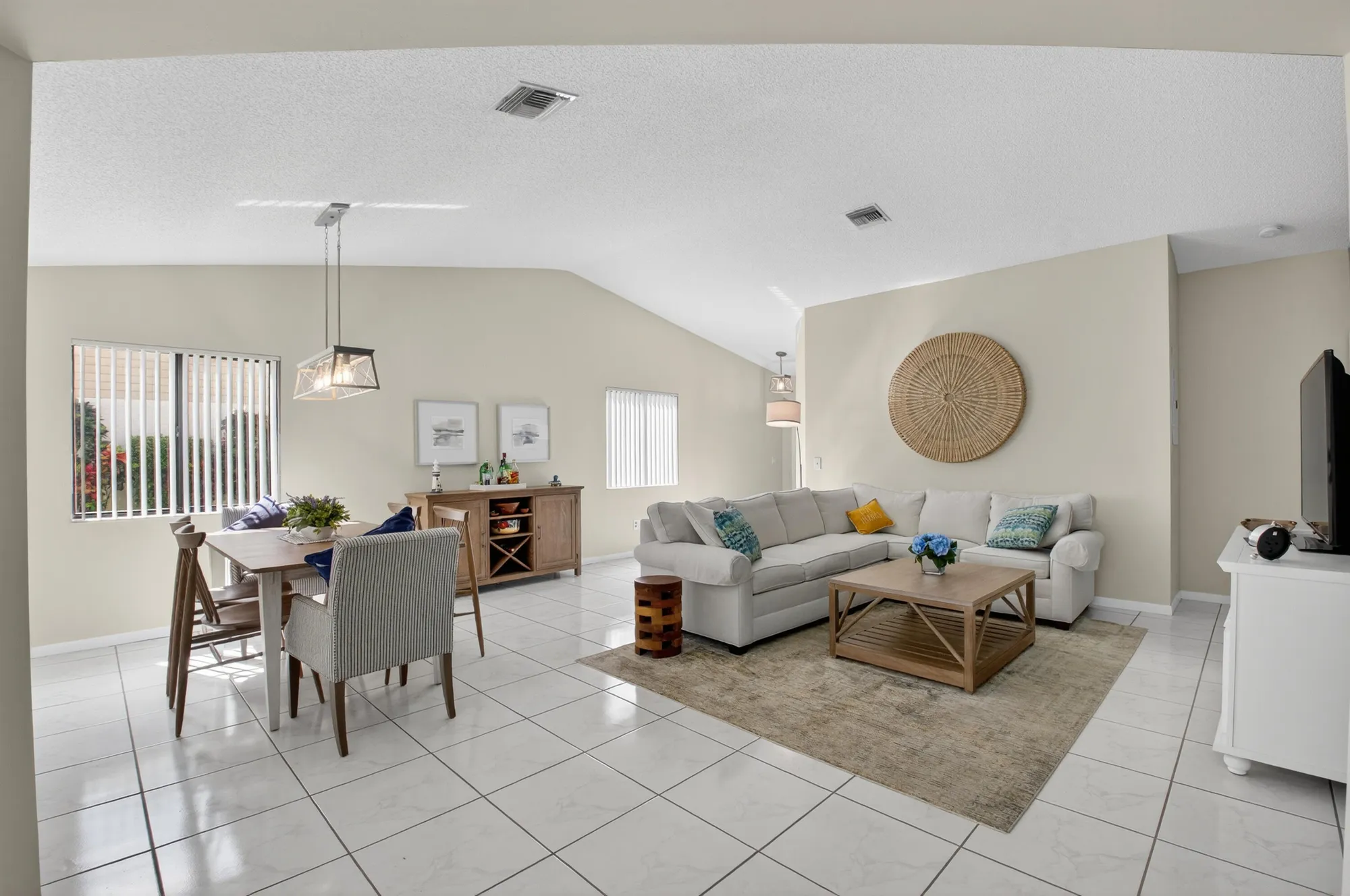 Property Slideshow image 13 of 54 | 1301 nw 23rd ln, Delray Beach, FL, 33445