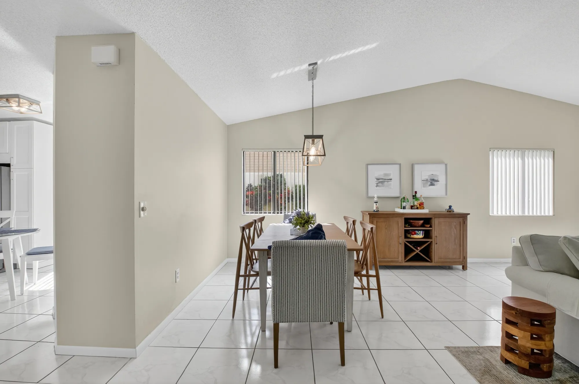 Property Slideshow image 14 of 54 | 1301 nw 23rd ln, Delray Beach, FL, 33445