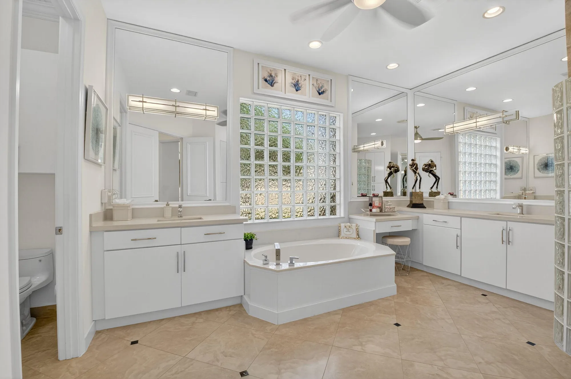 Property Slideshow image 26 of 58 | 10685 whitewind cir, Boynton Beach, FL, 33473