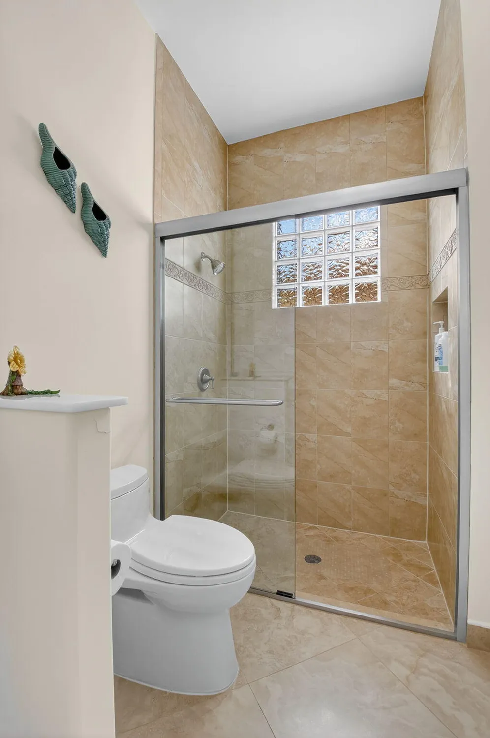 Property Slideshow image 31 of 58 | 10685 whitewind cir, Boynton Beach, FL, 33473