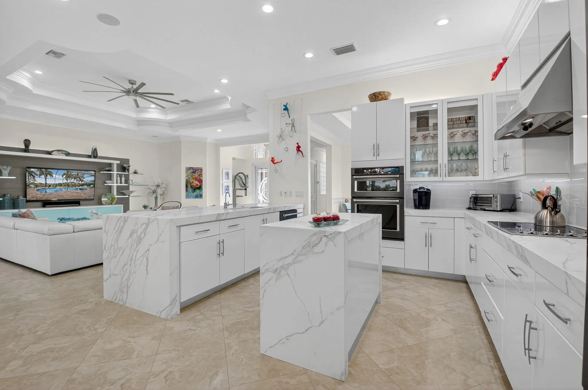 Property Slideshow image 16 of 58 | 10685 whitewind cir, Boynton Beach, FL, 33473