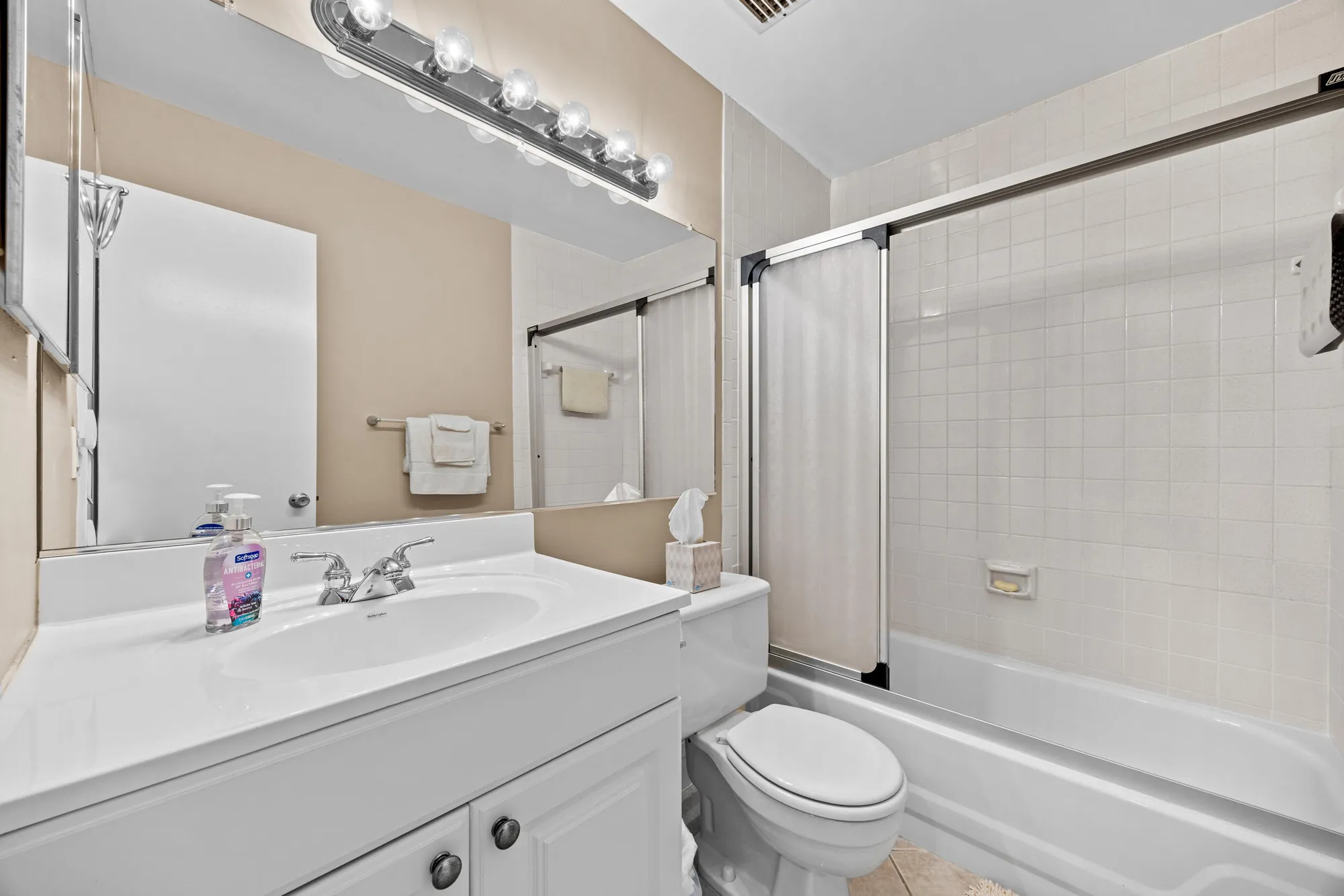 Property Slideshow image 16 of 24 | 14842 wildflower ln, Delray Beach, FL, 33446