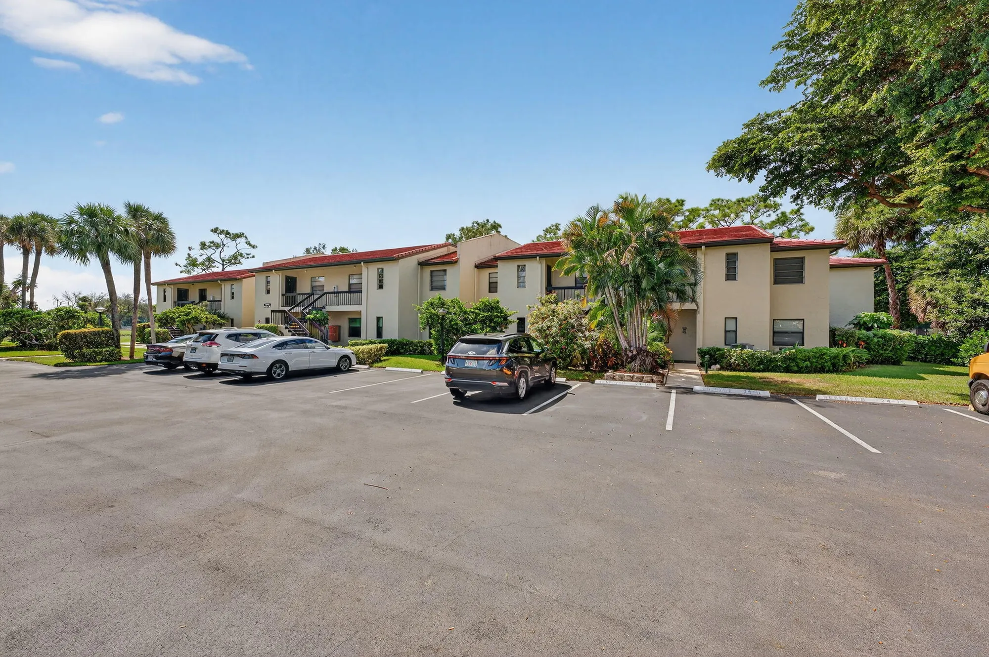 Property Slideshow image 35 of 56 | 8450 casa del lago j, Boca Raton, FL, 33433