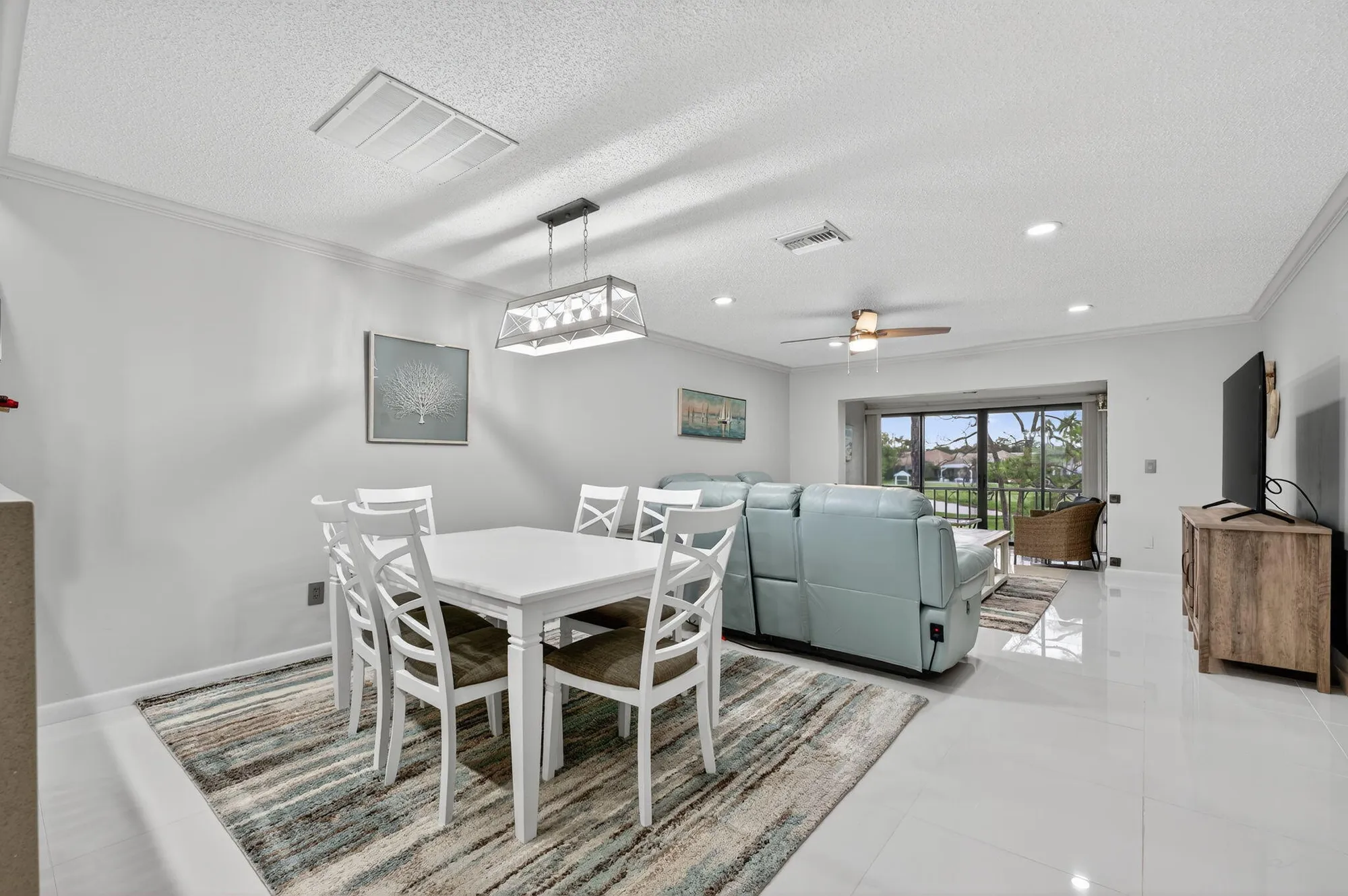 Property Slideshow image 9 of 56 | 8450 casa del lago j, Boca Raton, FL, 33433