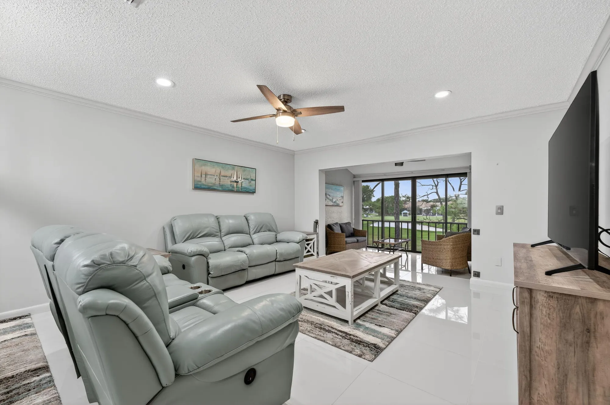 Property Slideshow image 11 of 56 | 8450 casa del lago j, Boca Raton, FL, 33433
