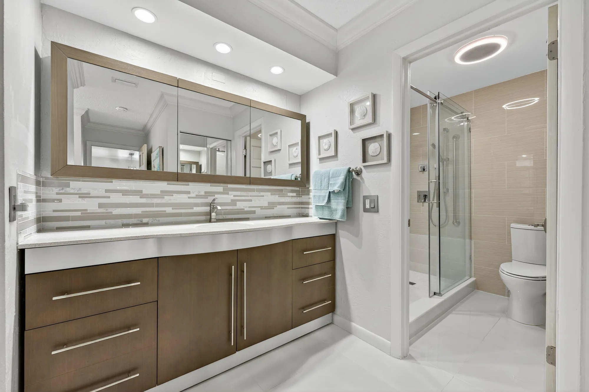 Property Slideshow image 22 of 56 | 8450 casa del lago j, Boca Raton, FL, 33433