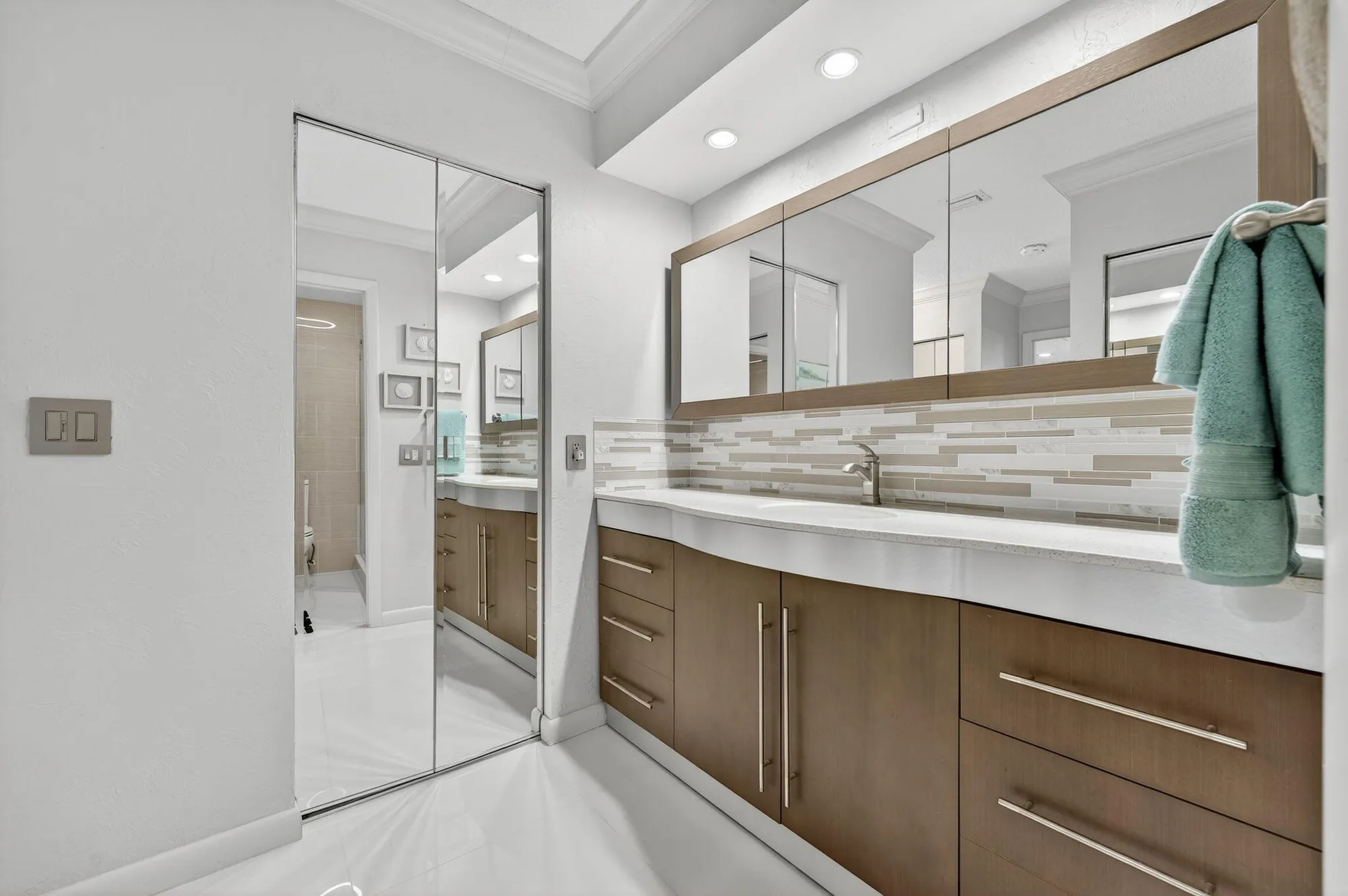 Property Slideshow image 24 of 56 | 8450 casa del lago j, Boca Raton, FL, 33433