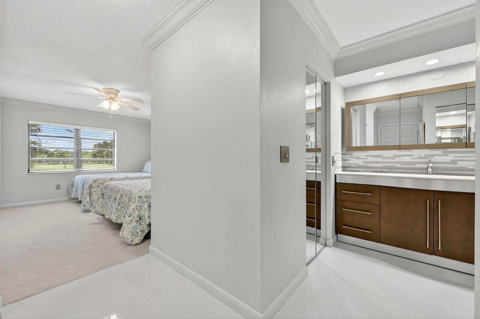 Property Slideshow image 27 of 56 | 8450 casa del lago j, Boca Raton, FL, 33433