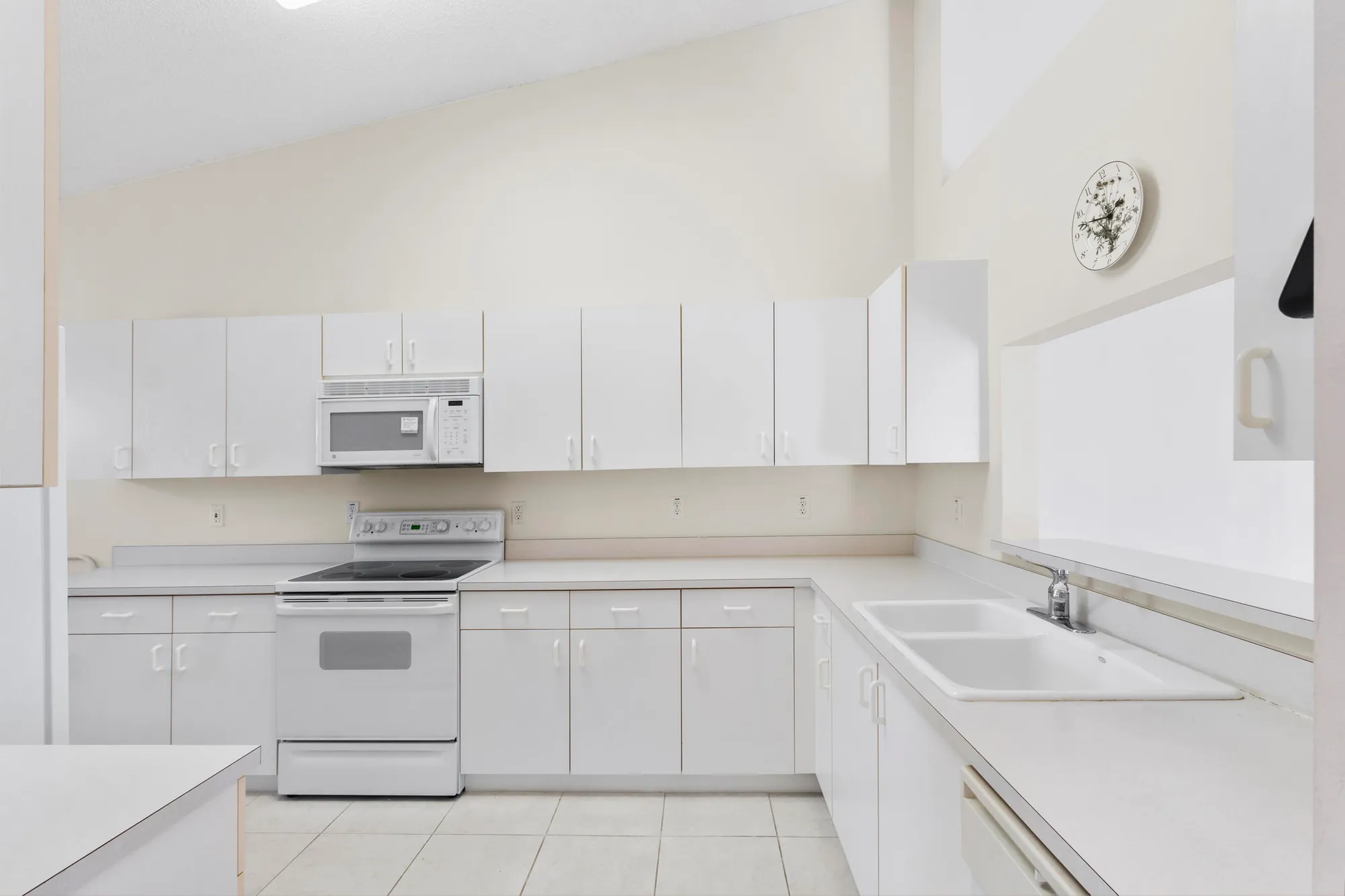 Property Slideshow image 6 of 25 | 15266 lake wildflower rd, Delray Beach, FL, 33484