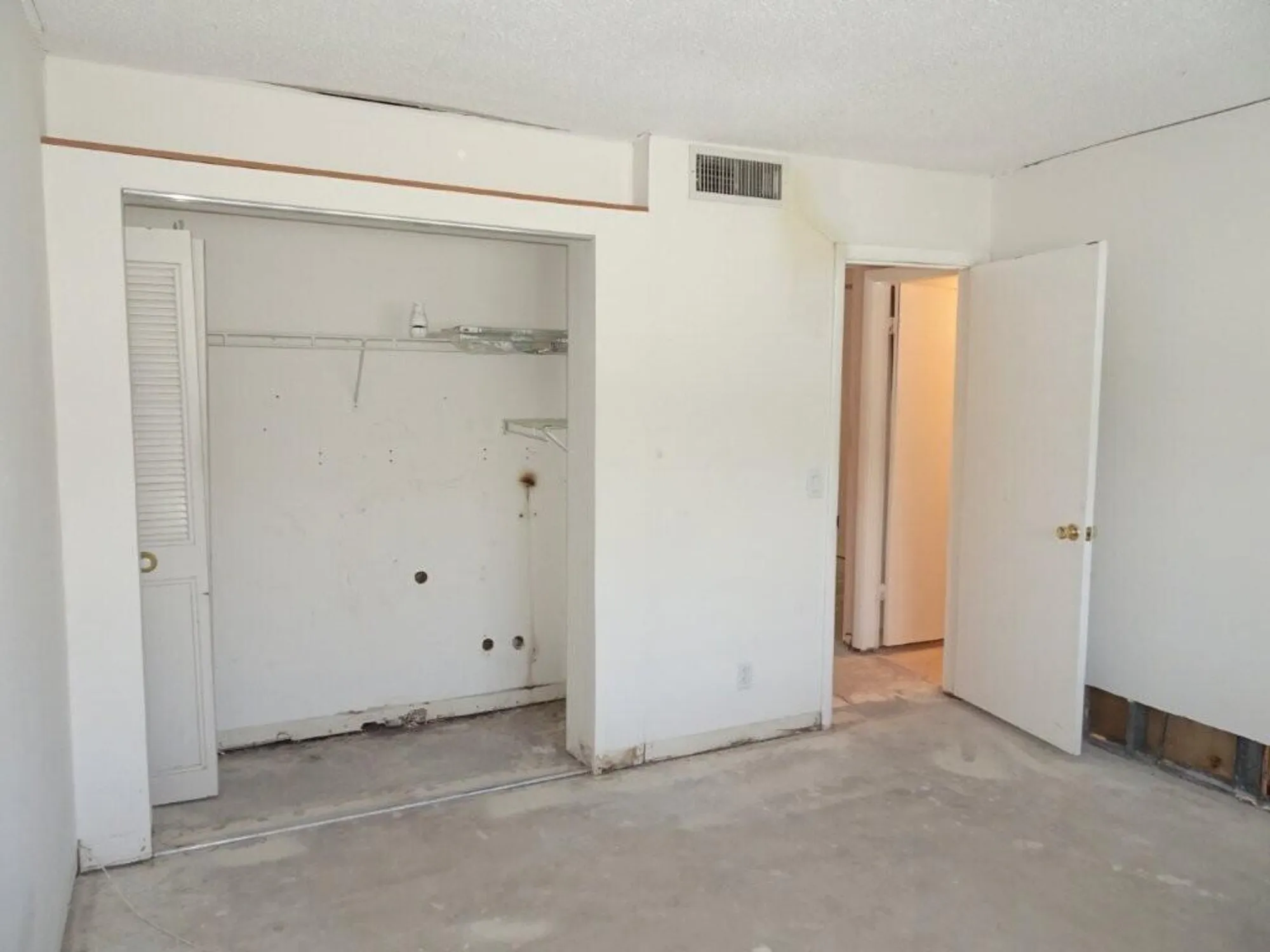 Property Slideshow image 8 of 14 | 630 snug harbor dr c6, Boynton Beach, FL, 33435