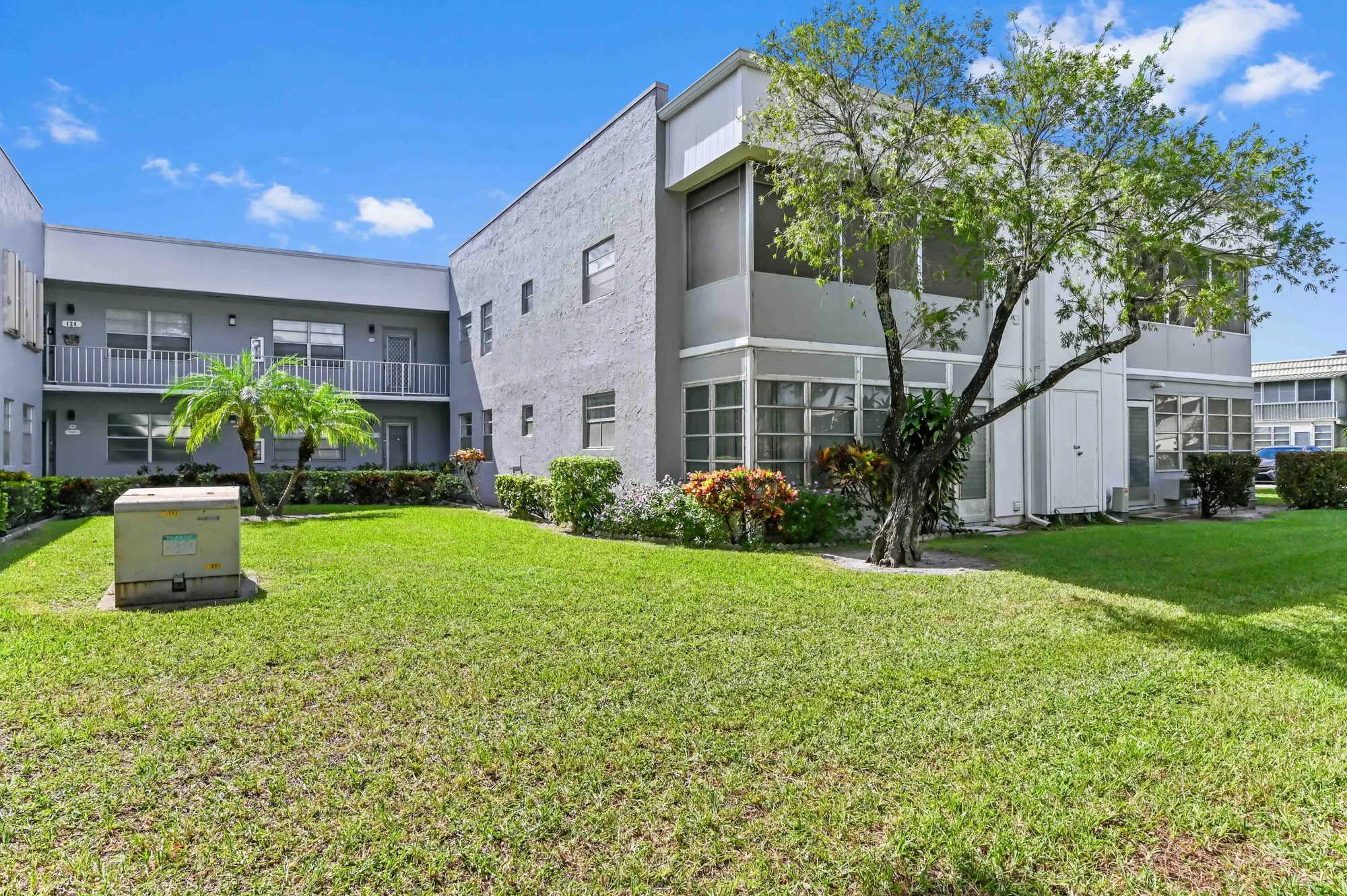 Property Slideshow image 27 of 42 | 98 flanders c, Delray Beach, FL, 33484