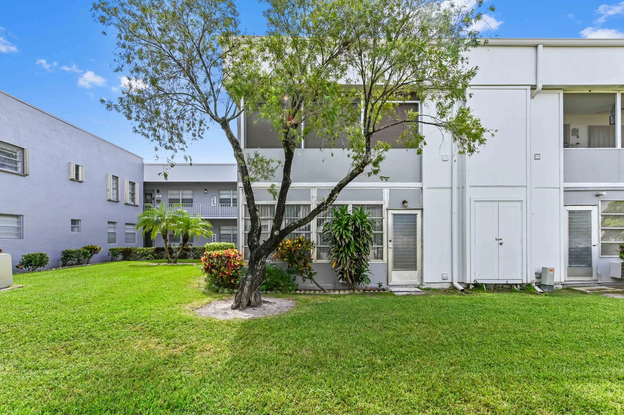 Property Slideshow image 28 of 42 | 98 flanders c, Delray Beach, FL, 33484