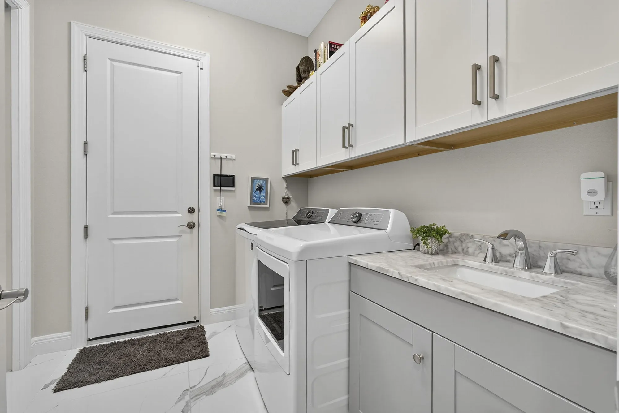 Property Slideshow image 36 of 63 | 5565 sanibel ln, Loxahatchee, FL, 33470