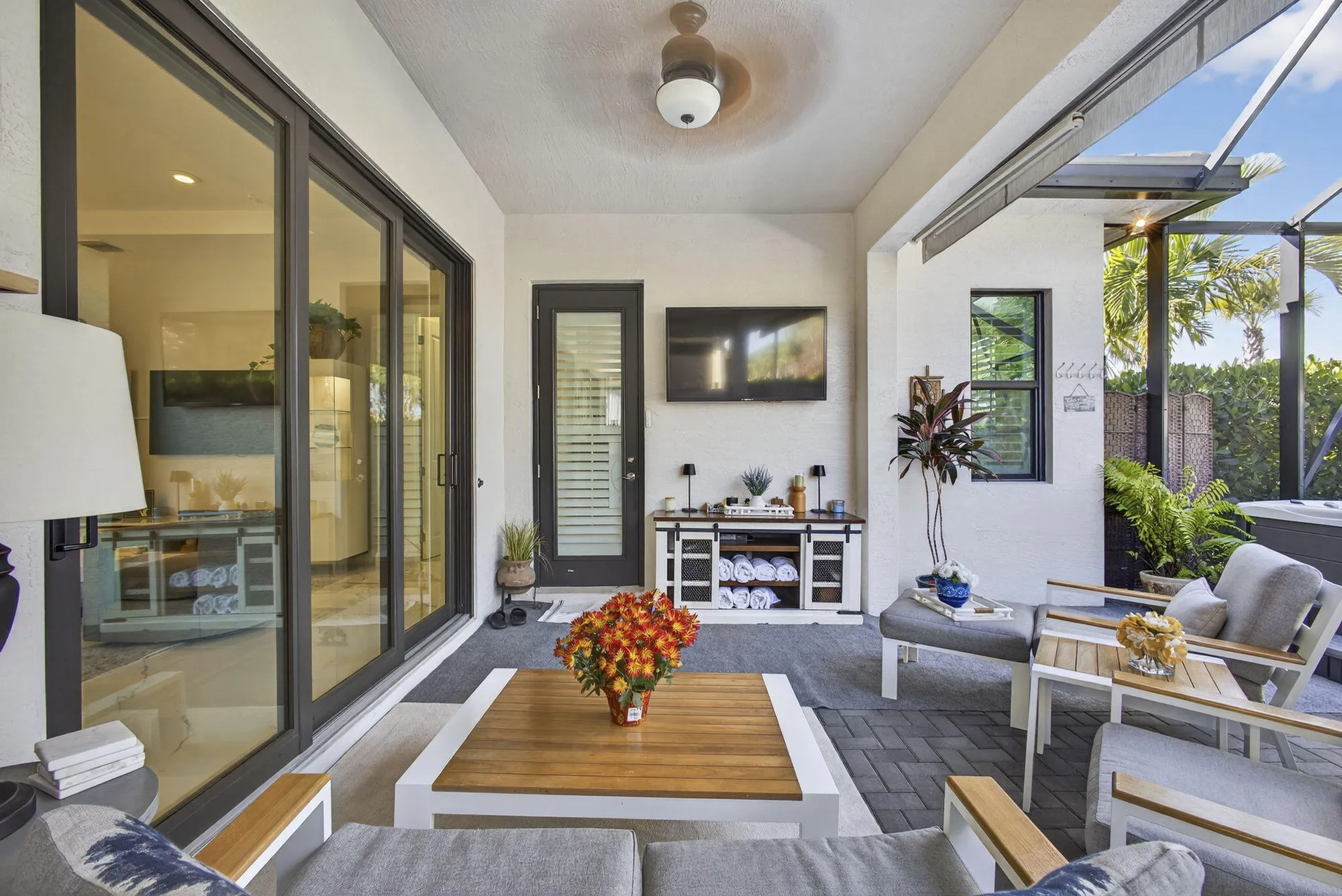 Property Slideshow image 39 of 63 | 5565 sanibel ln, Loxahatchee, FL, 33470