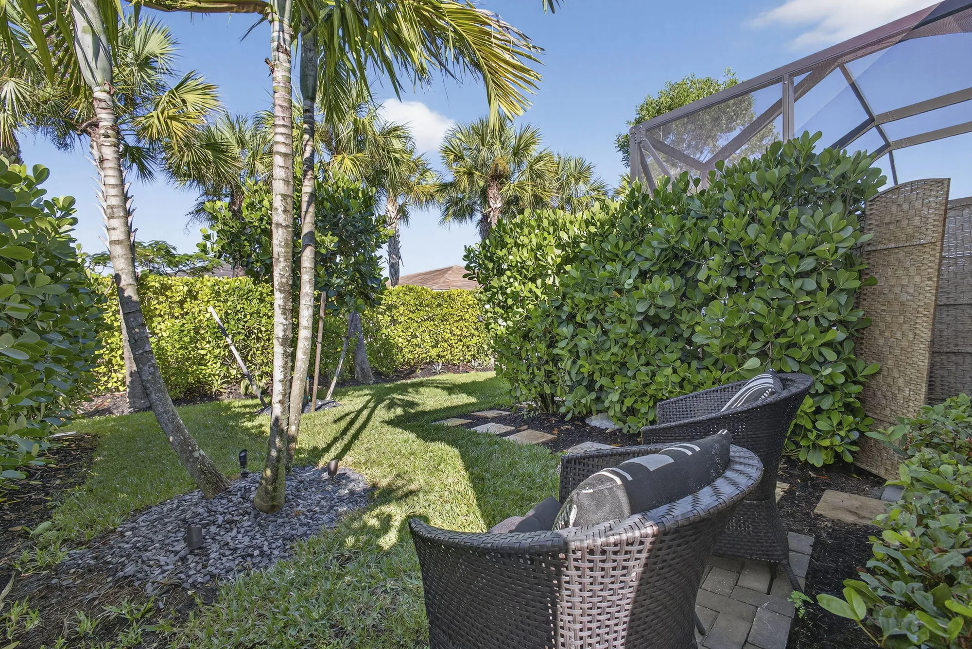 Property Slideshow image 40 of 63 | 5565 sanibel ln, Loxahatchee, FL, 33470