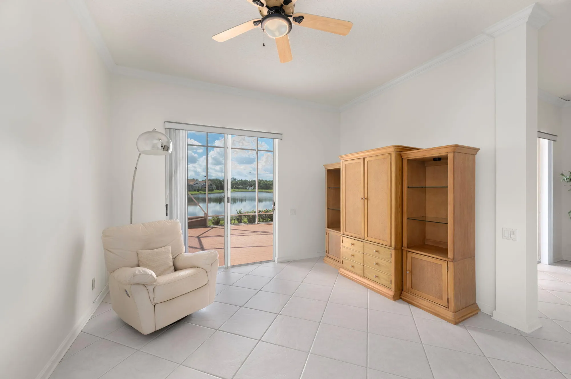 Property Slideshow image 11 of 24 | 417 nw sunview way, Port Saint Lucie, FL, 34986