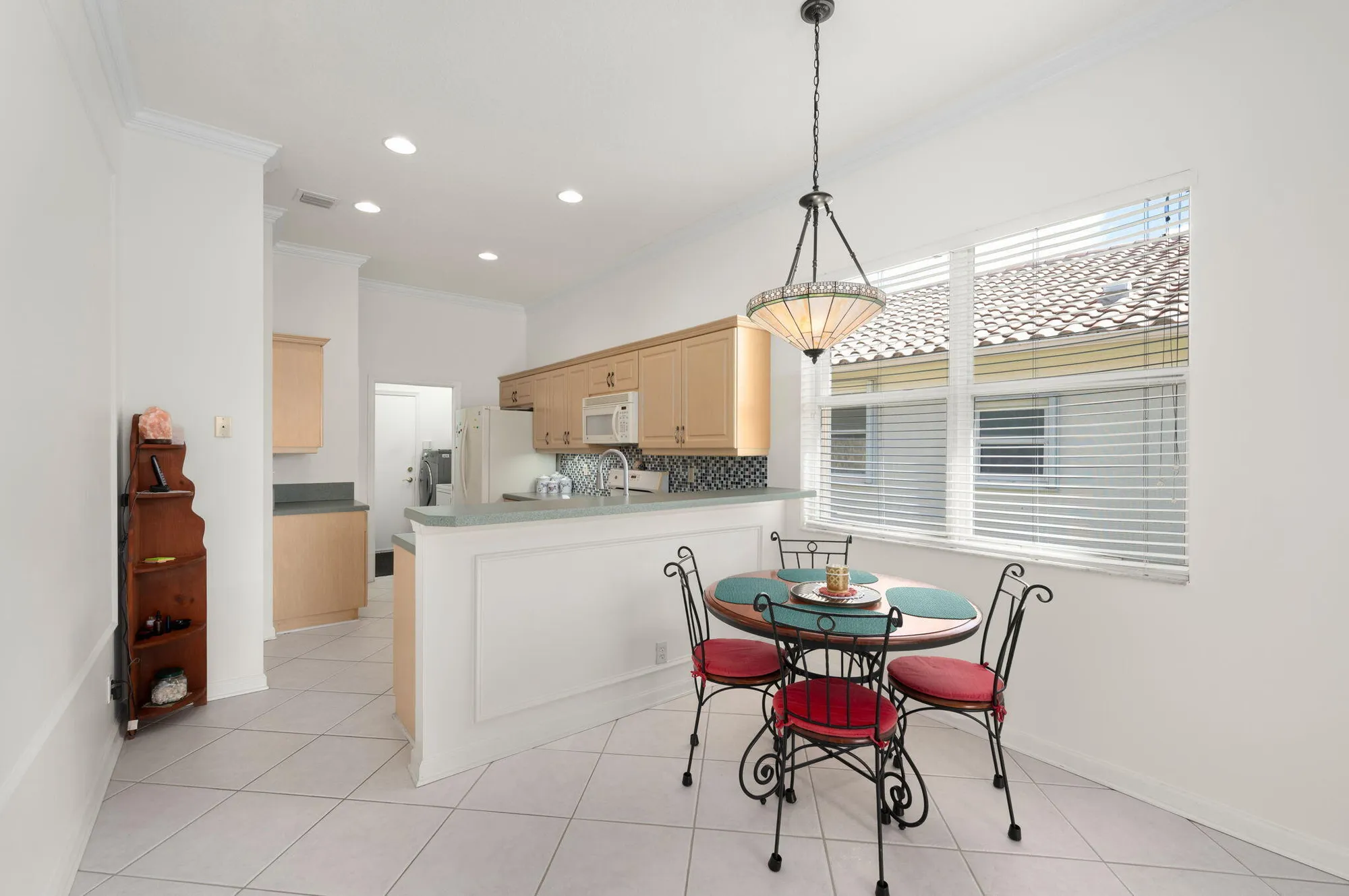 Property Slideshow image 8 of 24 | 417 nw sunview way, Port Saint Lucie, FL, 34986