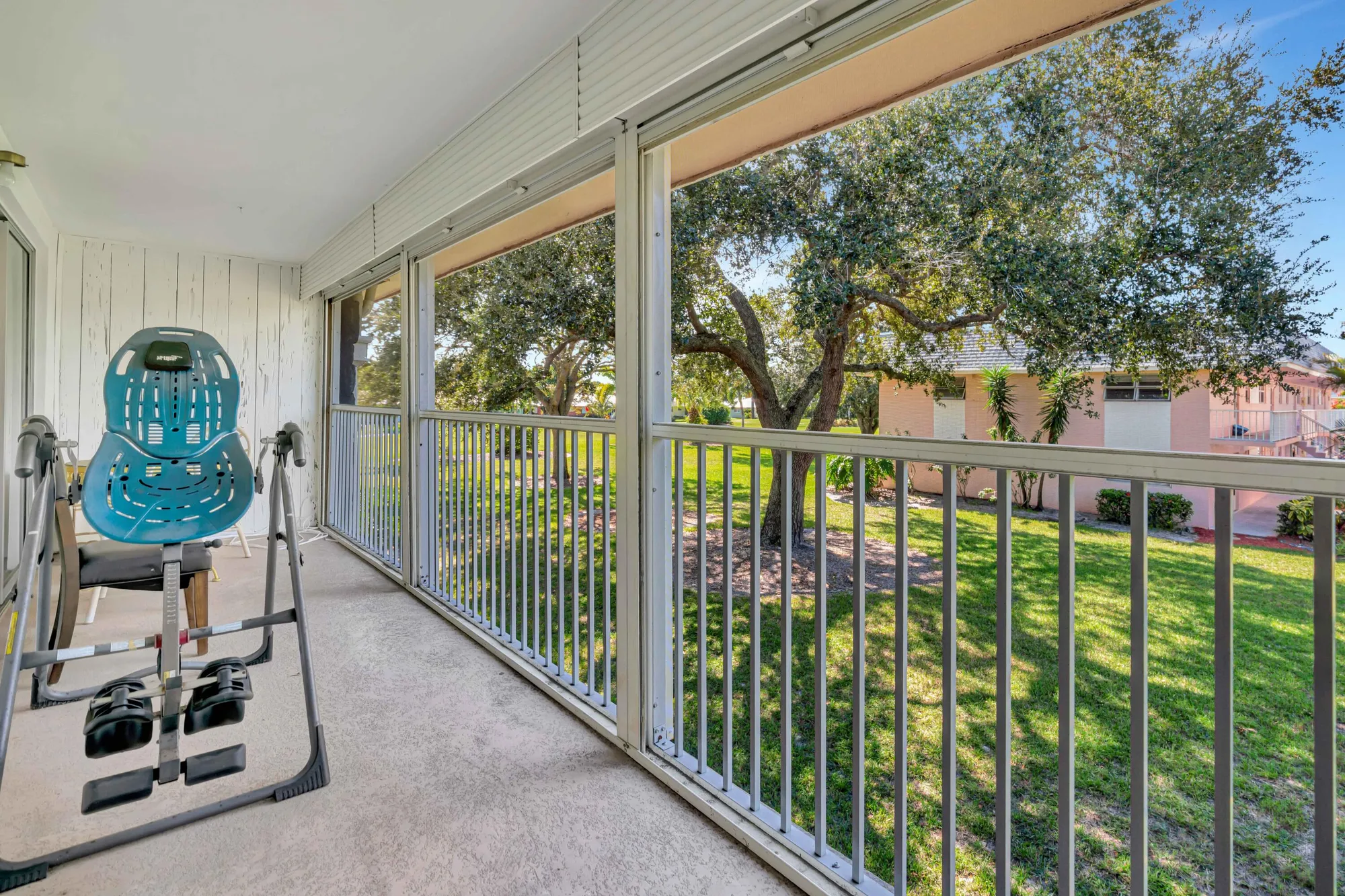 Property Slideshow image 14 of 25 | 18081 se country club dr # 24-237, Jupiter, FL, 33469