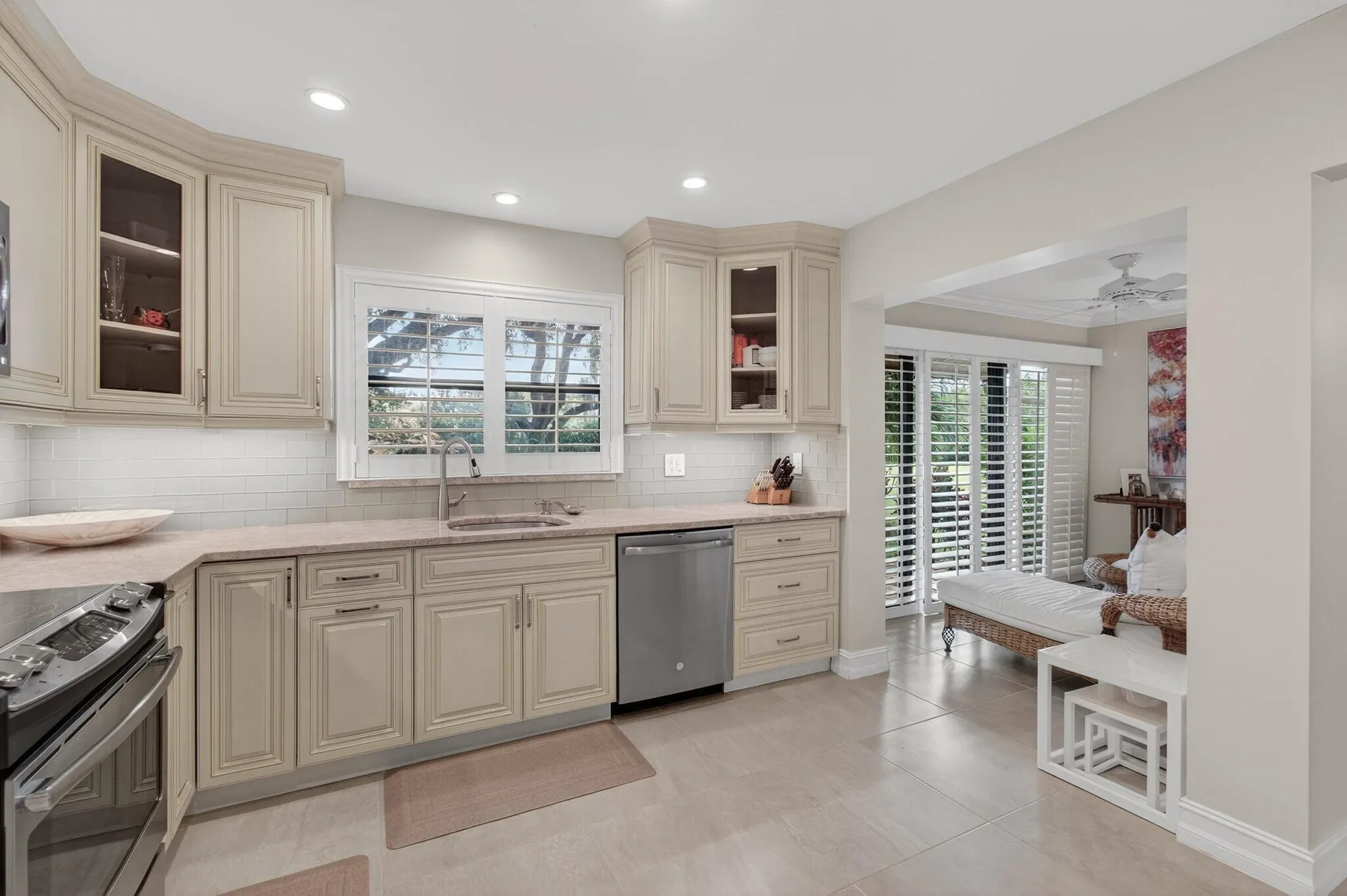 Property Slideshow image 18 of 46 | 4490 nutmeg tree ln b, Boynton Beach, FL, 33436