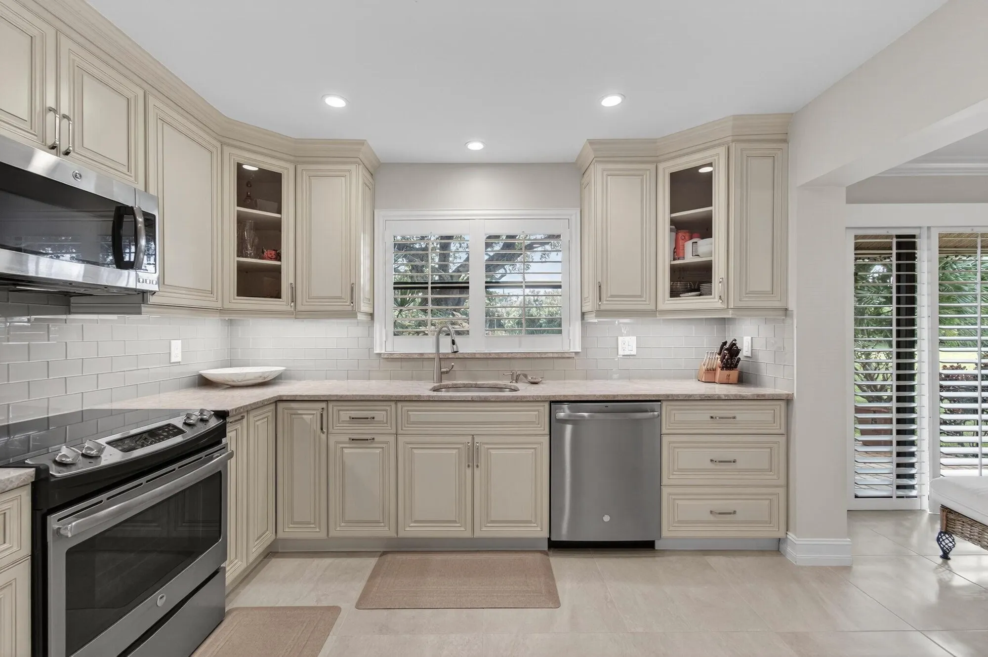 Property Slideshow image 19 of 46 | 4490 nutmeg tree ln b, Boynton Beach, FL, 33436