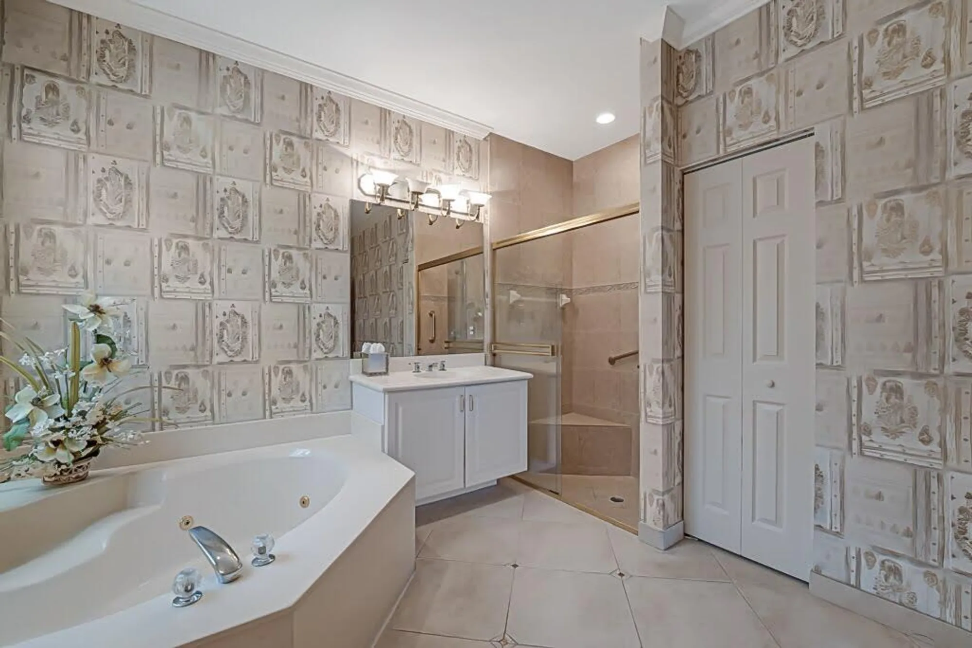 Property Slideshow image 18 of 69 | 8770 arbor walk dr, Lake Worth, FL, 33467