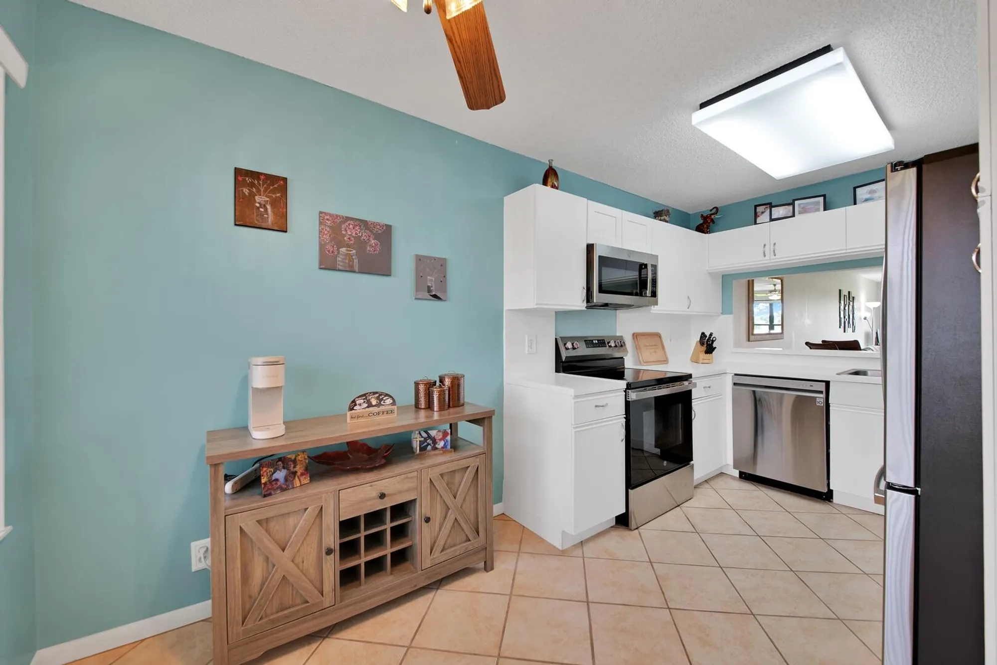 Property Slideshow image 10 of 28 | 4708 lucerne lakes blvd 104, Lake Worth, FL, 33467