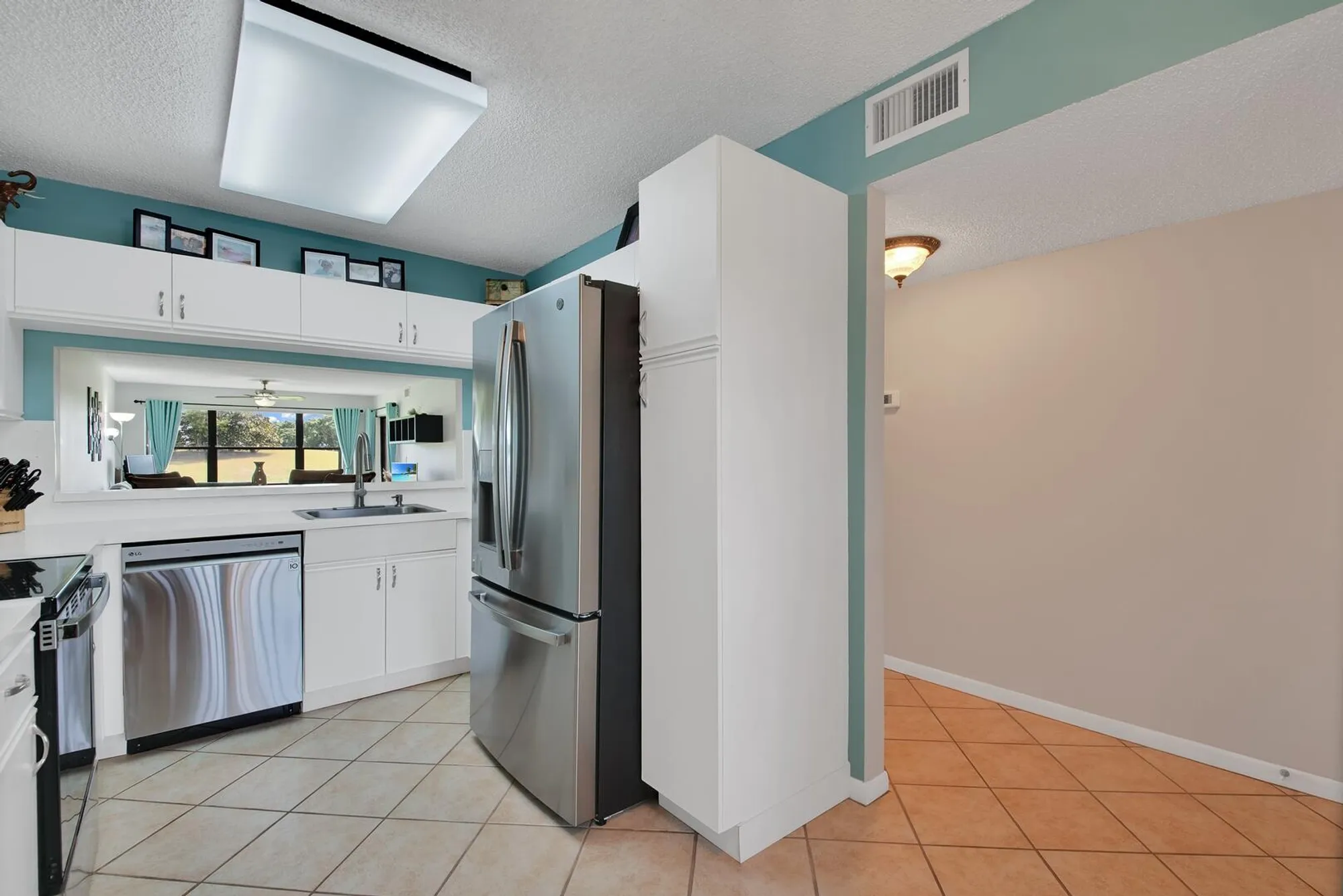 Property Slideshow image 14 of 28 | 4708 lucerne lakes blvd 104, Lake Worth, FL, 33467