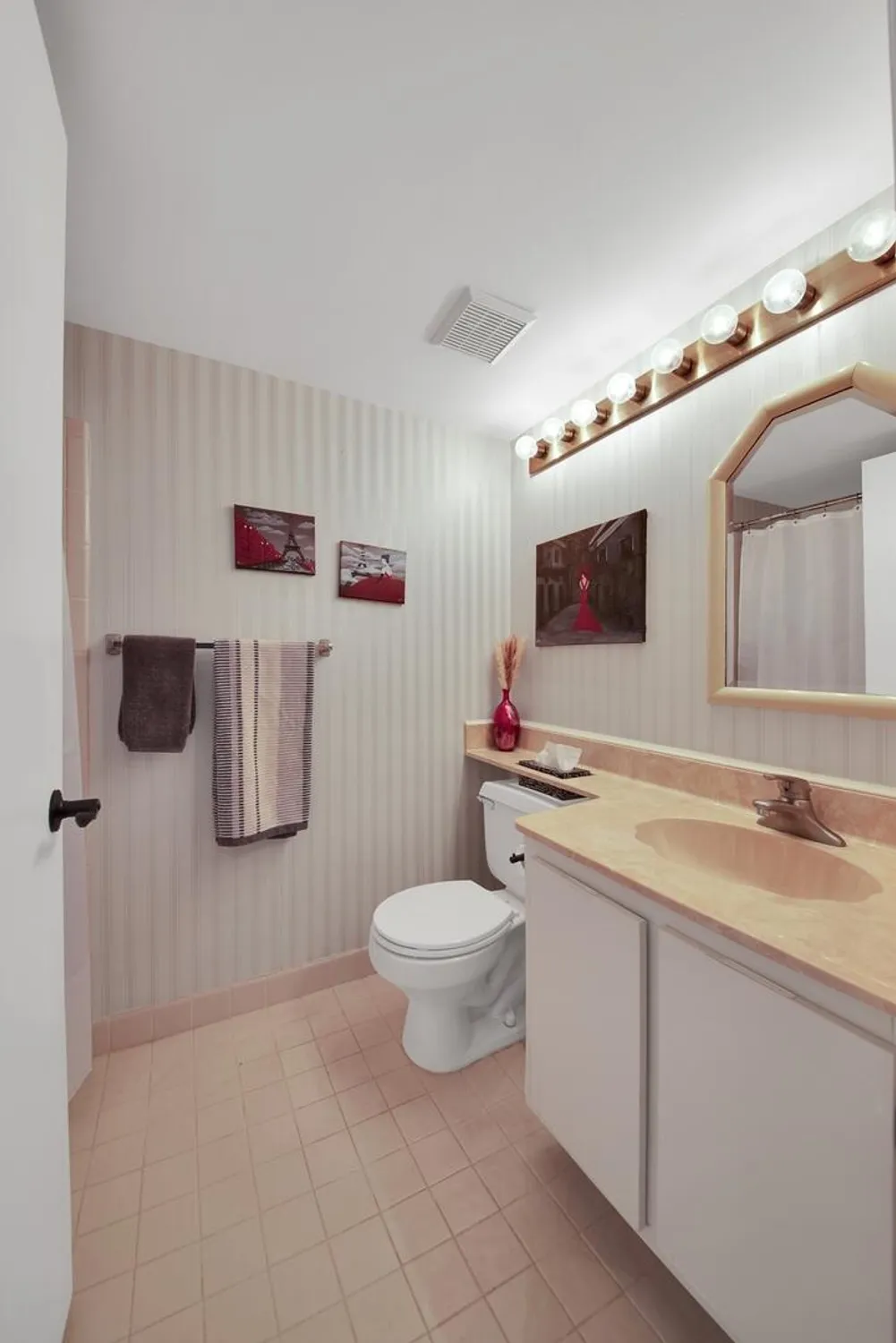 Property Slideshow image 21 of 28 | 4708 lucerne lakes blvd 104, Lake Worth, FL, 33467