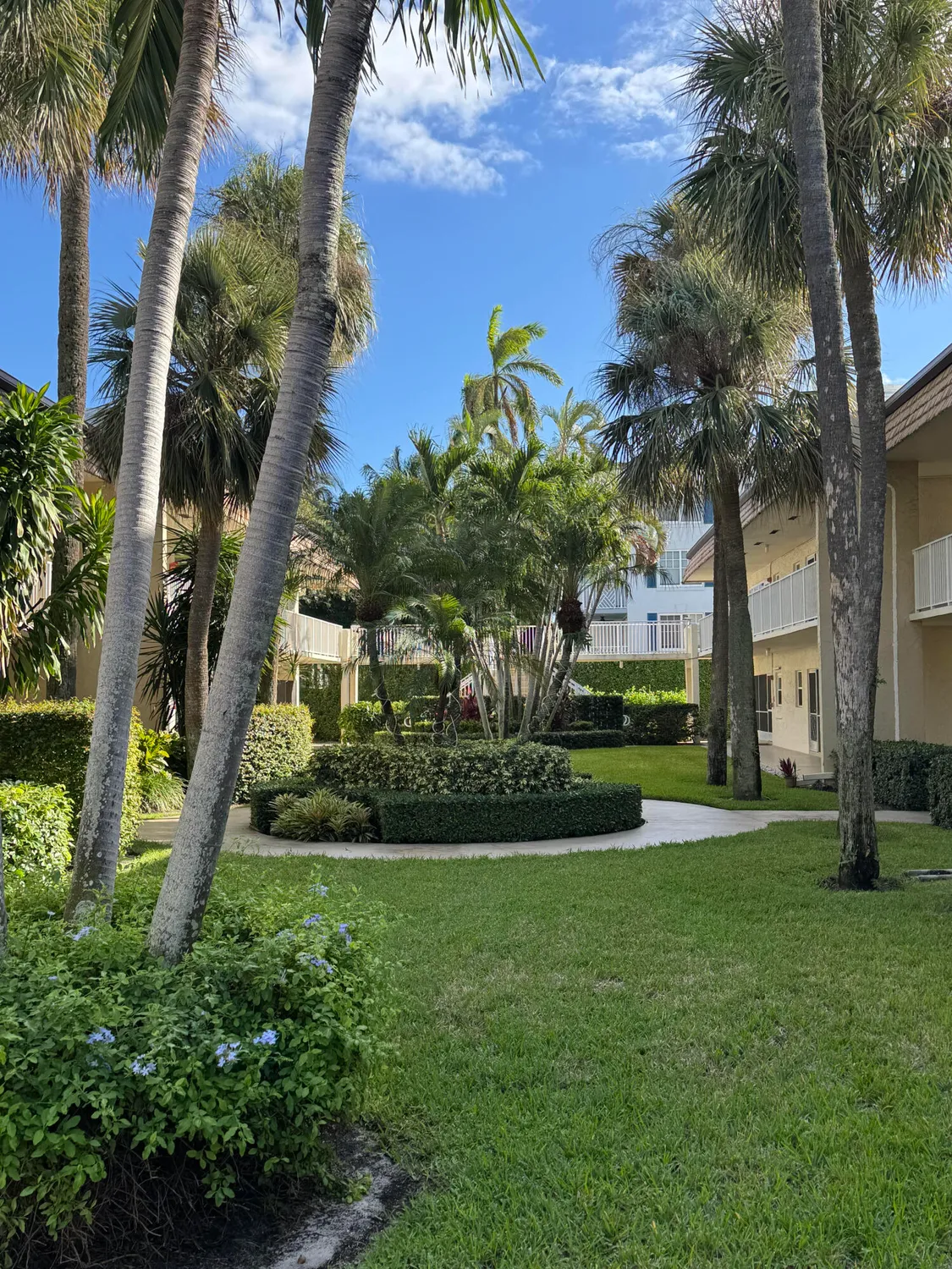 Property Slideshow image 7 of 33 | 632 snug harbor dr d2, Boynton Beach, FL, 33435