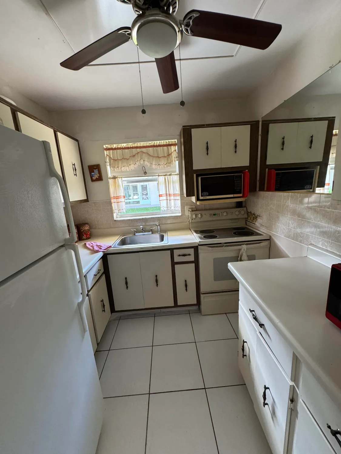 Property Slideshow image 8 of 33 | 632 snug harbor dr d2, Boynton Beach, FL, 33435