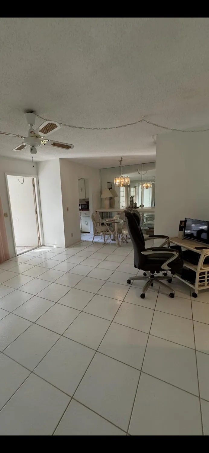 Property Slideshow image 11 of 33 | 632 snug harbor dr d2, Boynton Beach, FL, 33435