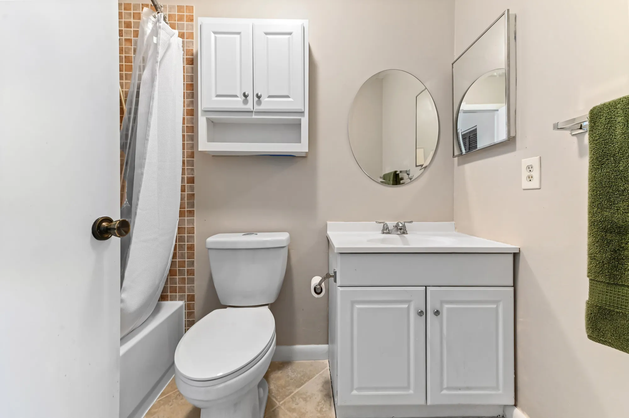 Property Slideshow image 18 of 36 | 616 burgundy m, Delray Beach, FL, 33484