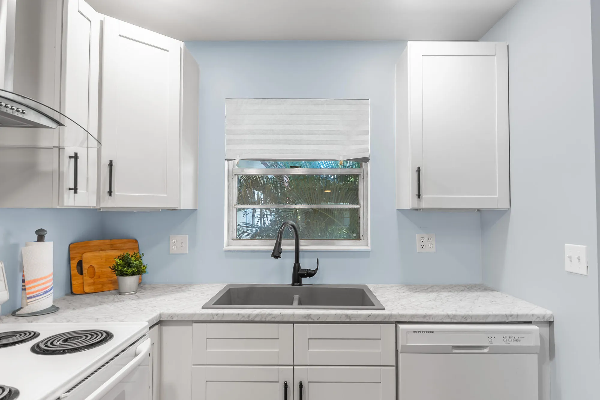 Property Slideshow image 8 of 19 | 2600 se ocean blvd ee14, Stuart, FL, 34996