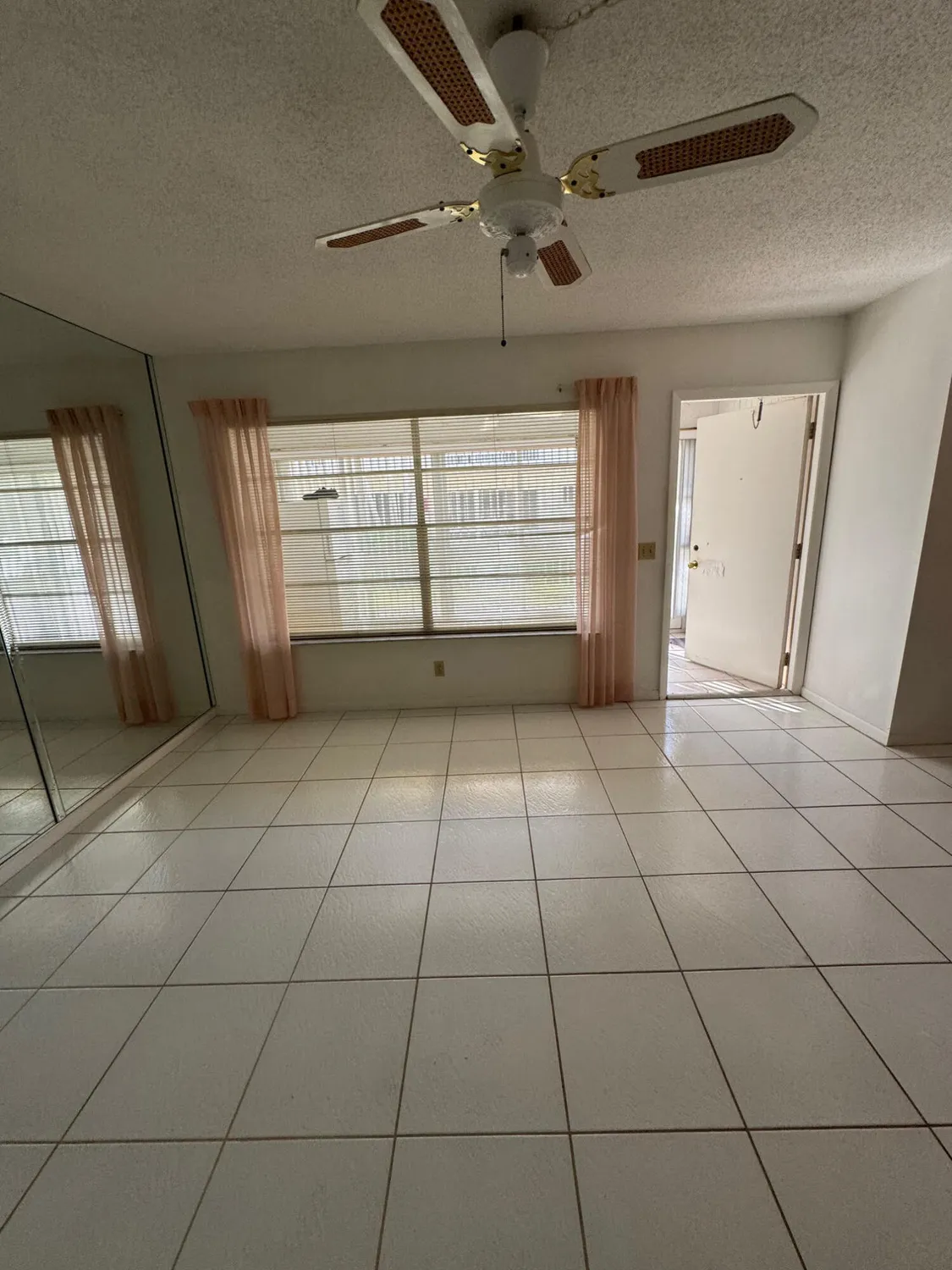Property Slideshow image 10 of 33 | 632 snug harbor dr d2, Boynton Beach, FL, 33435