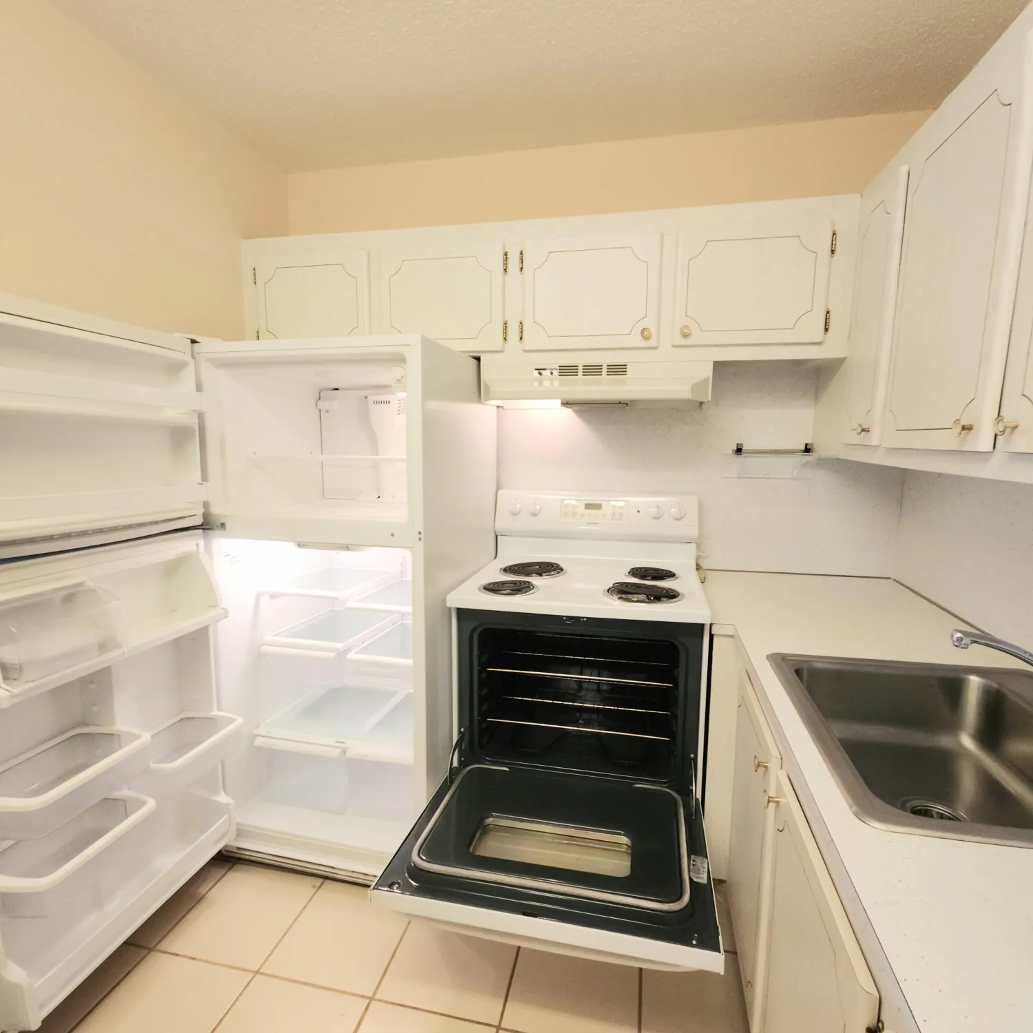 Property Slideshow image 6 of 41 | 164 sheffield g, West Palm Beach, FL, 33417